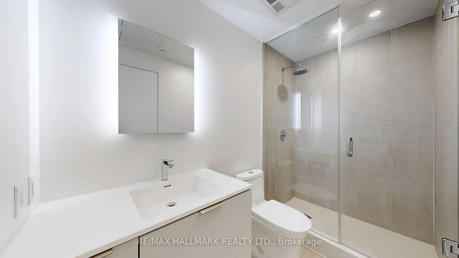 Photo 19 of Unit 906, 185 Alberta Avenue, Toronto, Oakwood Village — HOMEH