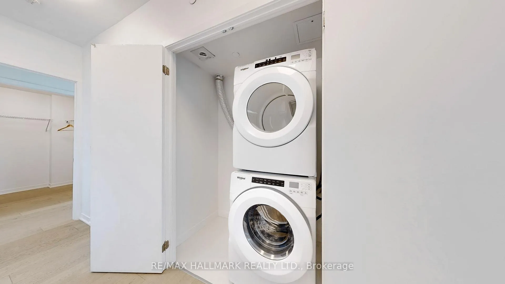 Photo 20 of Unit 906, 185 Alberta Avenue, Toronto, Oakwood Village — HOMEH