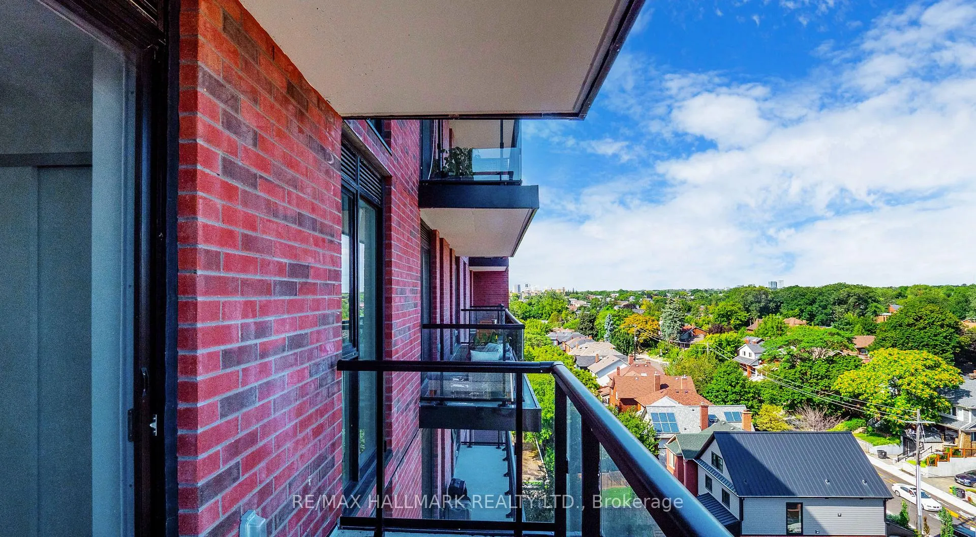 Photo 24 of Unit 906, 185 Alberta Avenue, Toronto, Oakwood Village — HOMEH