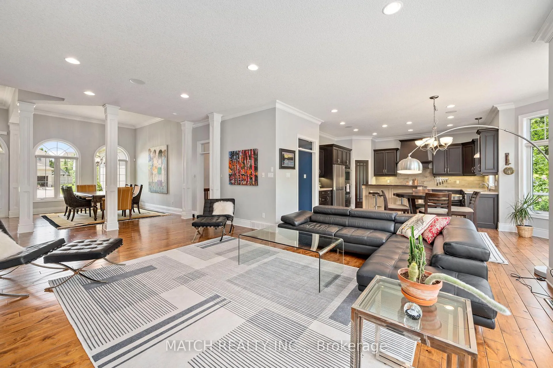 Photo 6 of 1465 Shore Road, London, South A — HOMEH