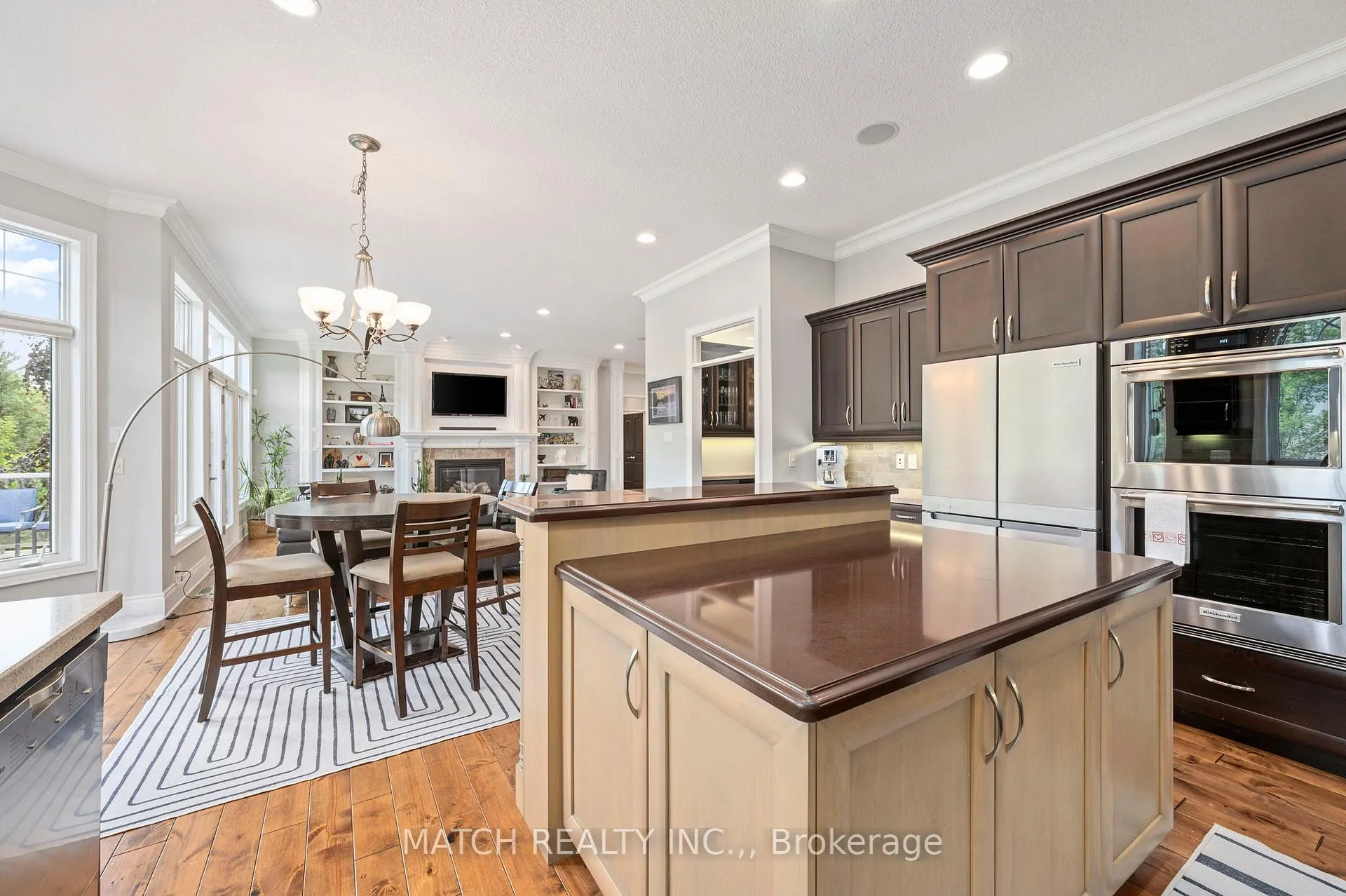 Photo 10 of 1465 Shore Road, London, South A — HOMEH