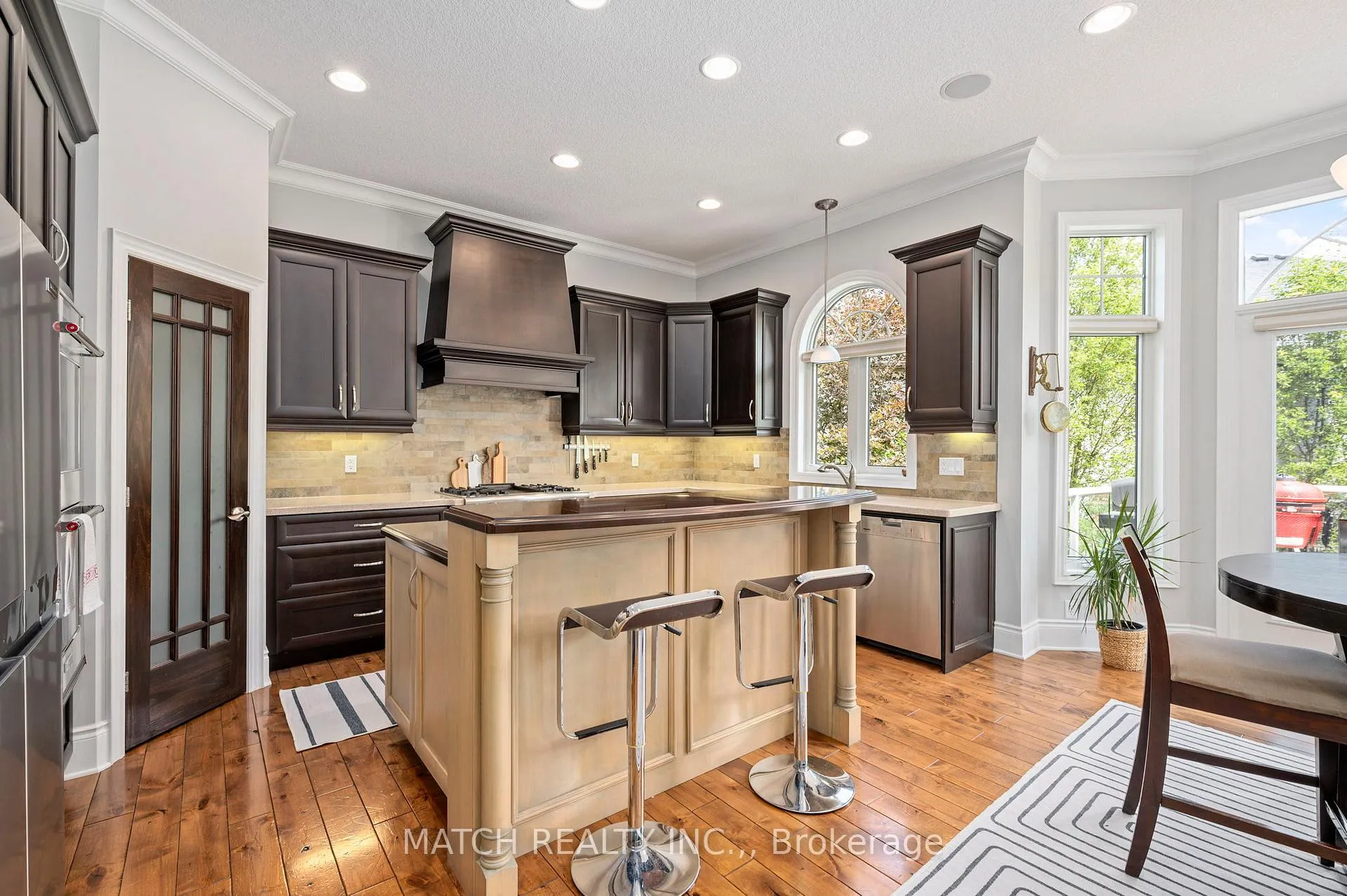 Photo 12 of 1465 Shore Road, London, South A — HOMEH