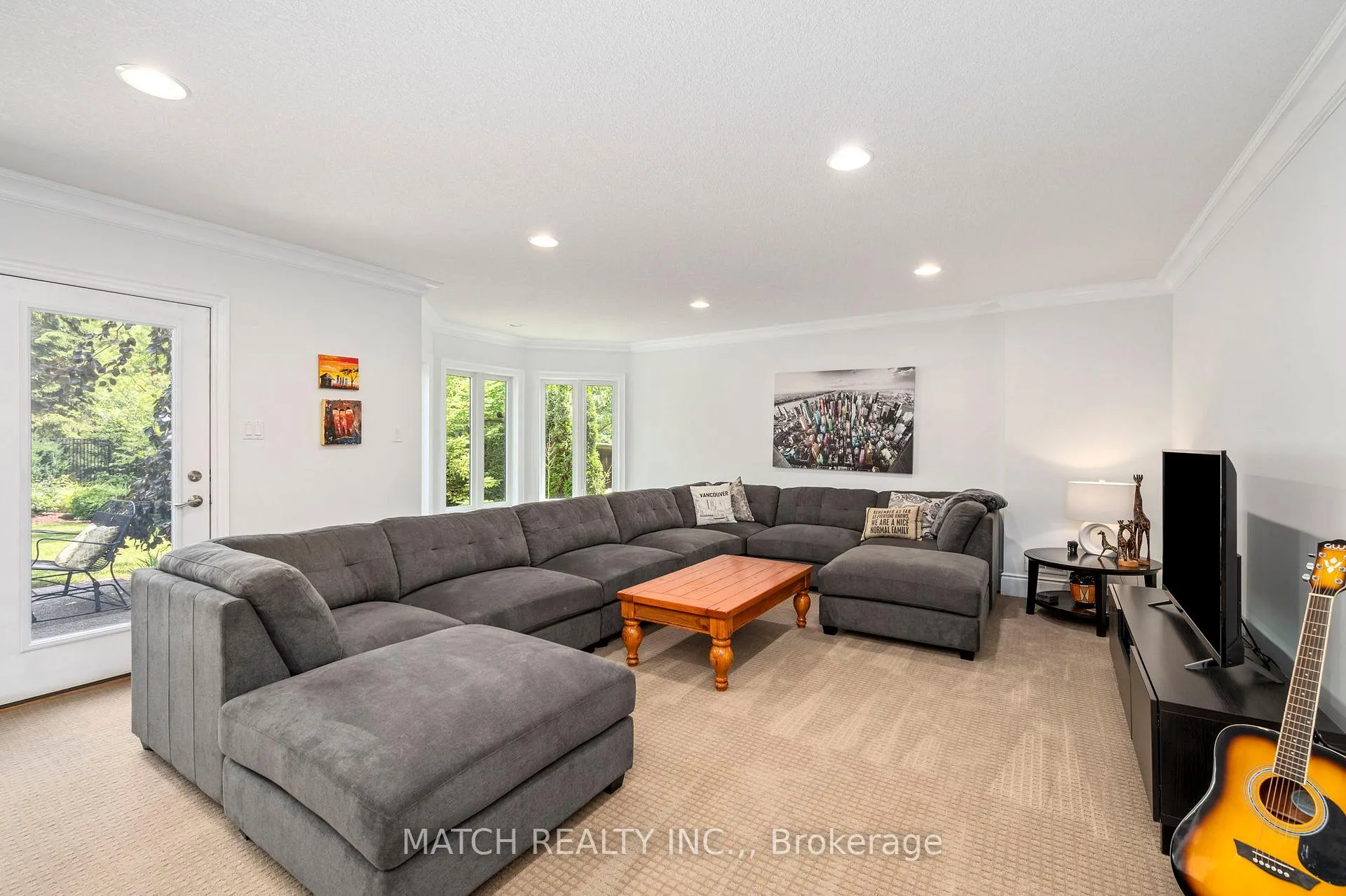 Photo 33 of 1465 Shore Road, London, South A — HOMEH