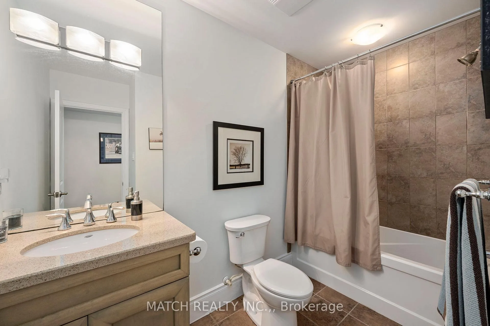 Photo 41 of 1465 Shore Road, London, South A — HOMEH
