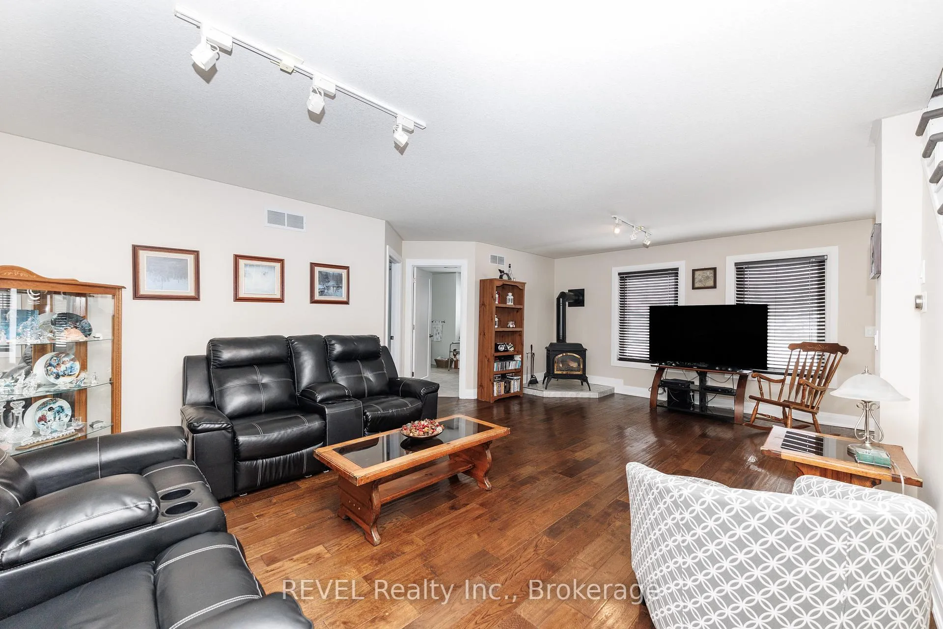 Photo 5 of 1452 Allanport Road, Thorold, Port Robinson — HOMEH