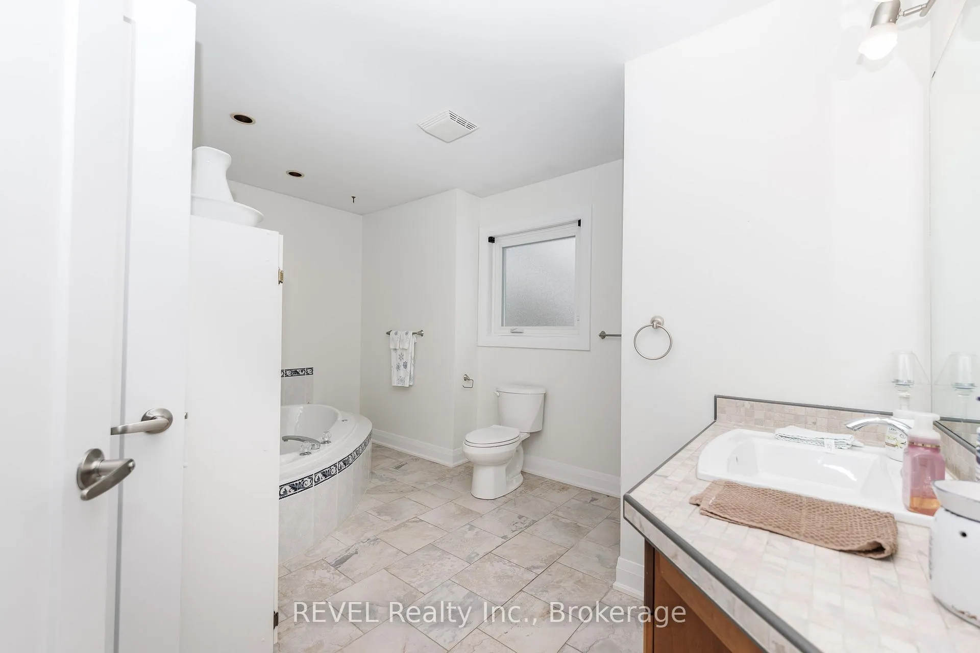 Photo 16 of 1452 Allanport Road, Thorold, Port Robinson — HOMEH