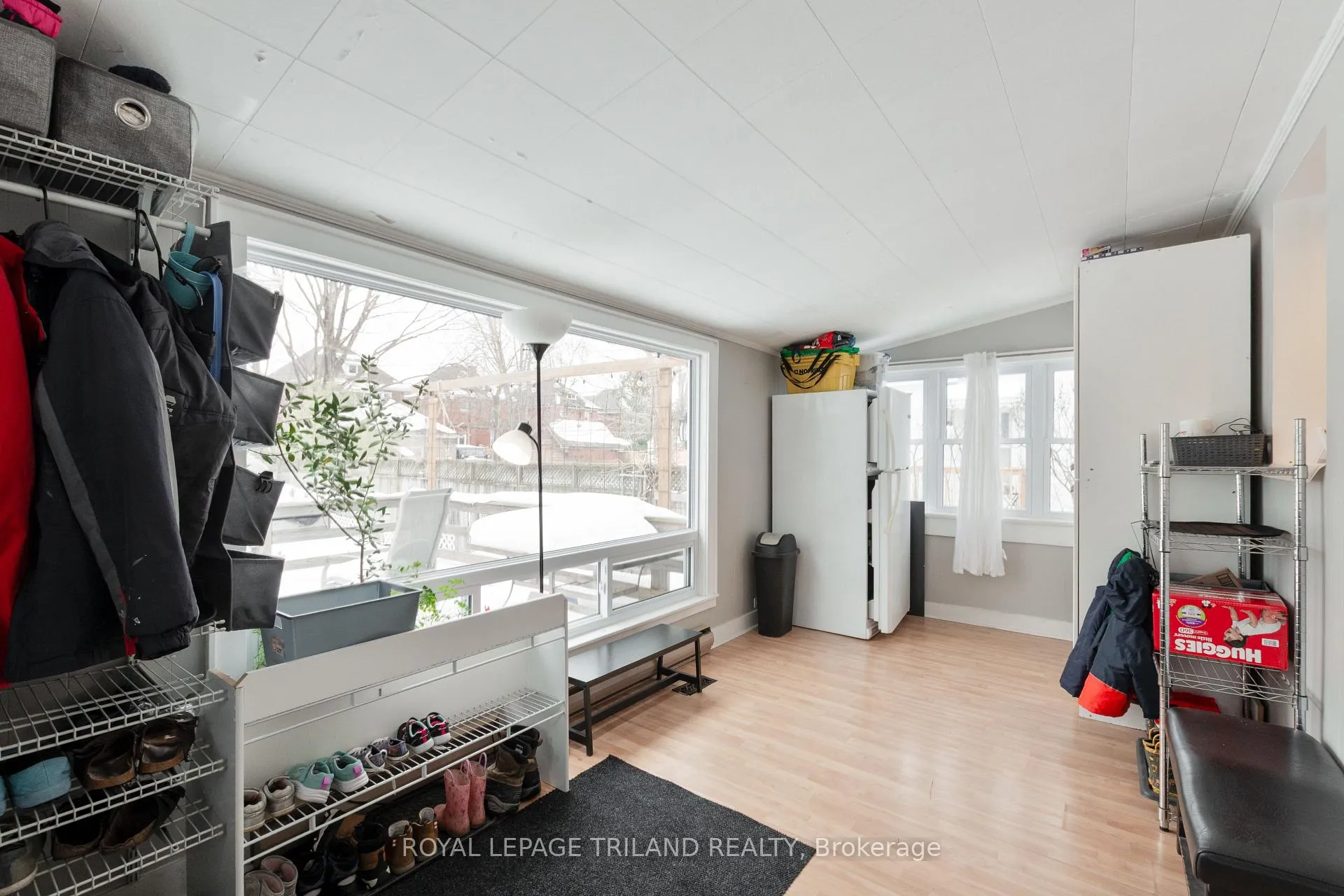 Photo 6 of 90 Locust Street, St. Thomas — HOMEH