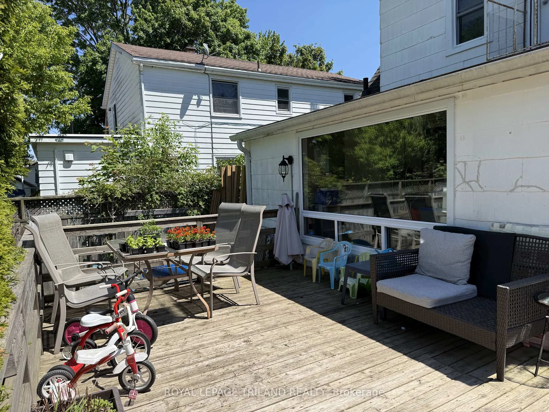 Photo 34 of 90 Locust Street, St. Thomas — HOMEH