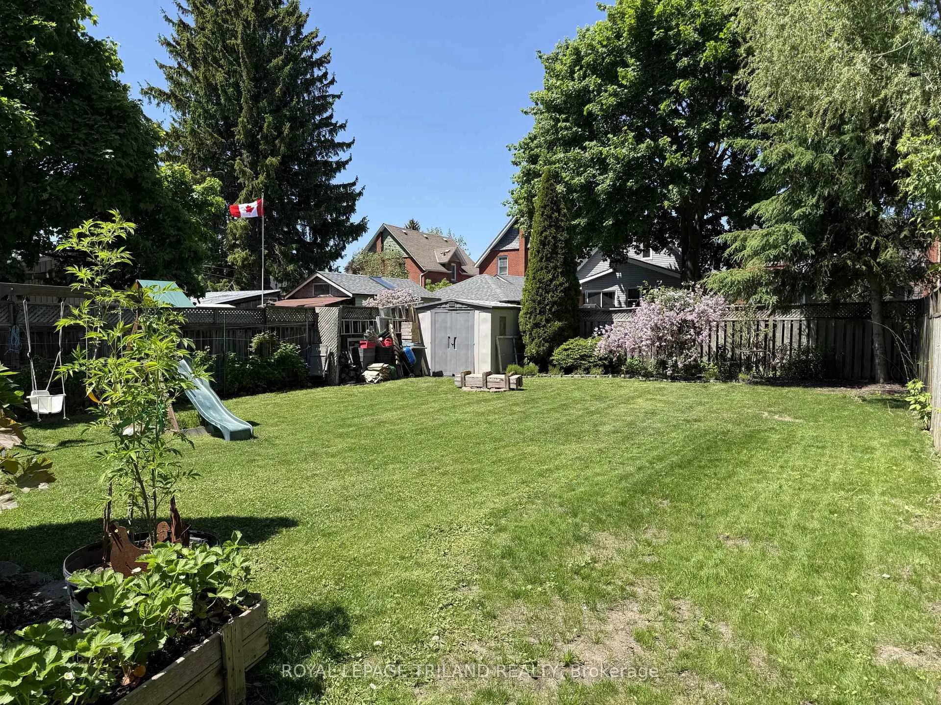 Photo 35 of 90 Locust Street, St. Thomas — HOMEH