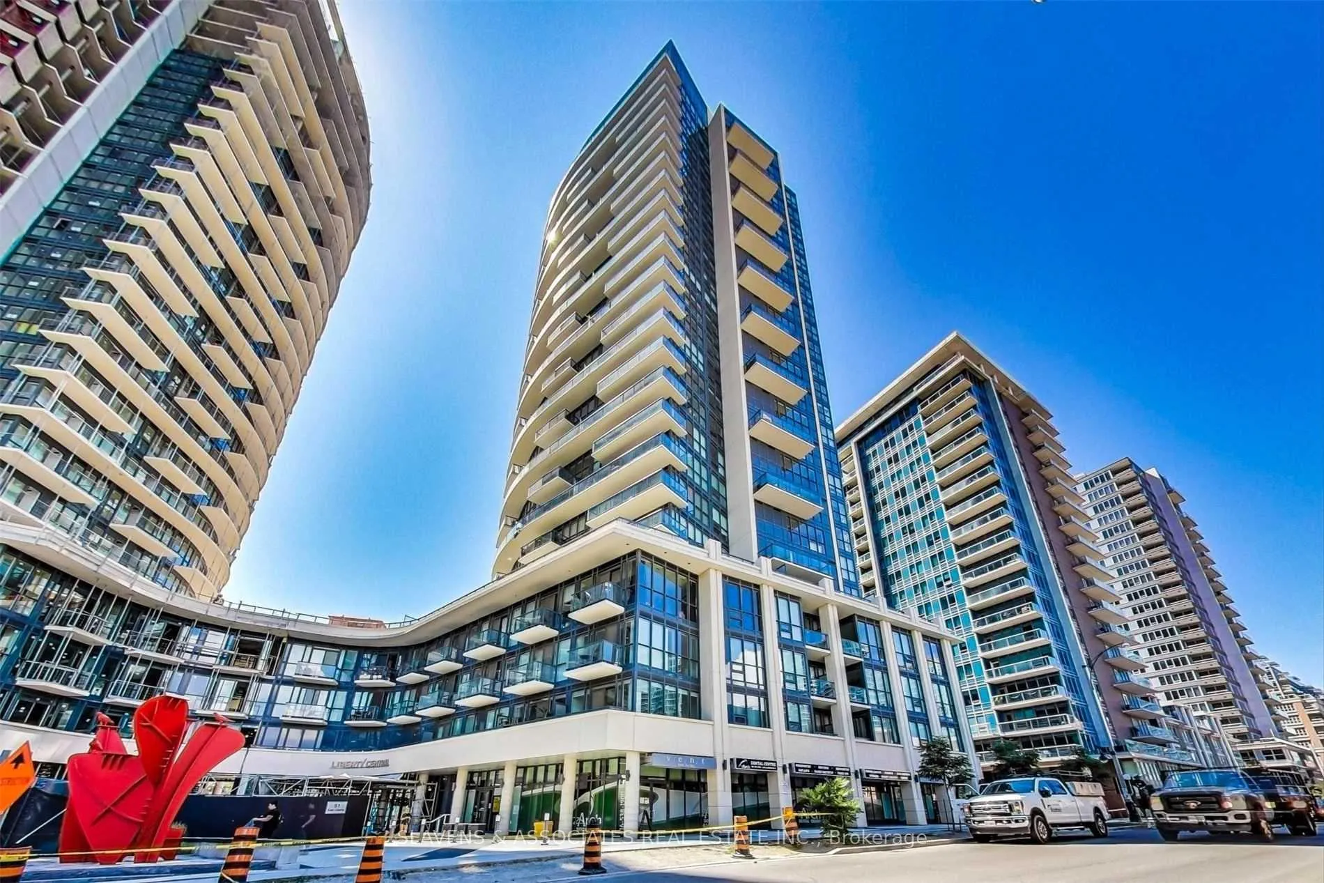Front of Unit 2015, 51 East Liberty Street