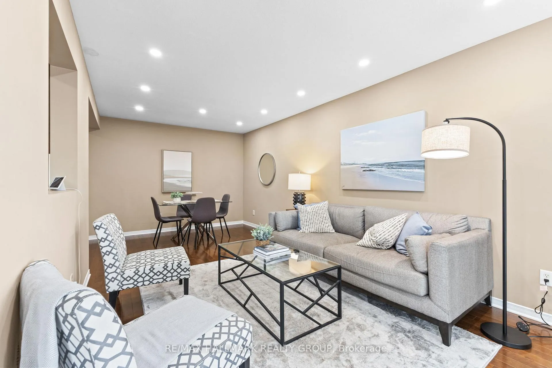 Photo 11 of 404 Wisteria Crescent, Ottawa, Riverside South — HOMEH