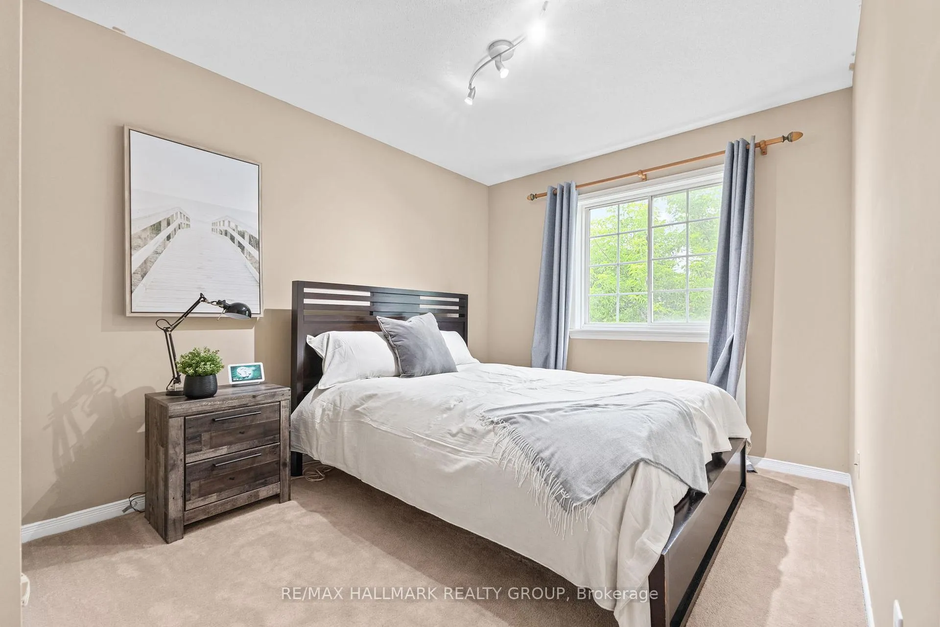 Photo 29 of 404 Wisteria Crescent, Ottawa, Riverside South — HOMEH