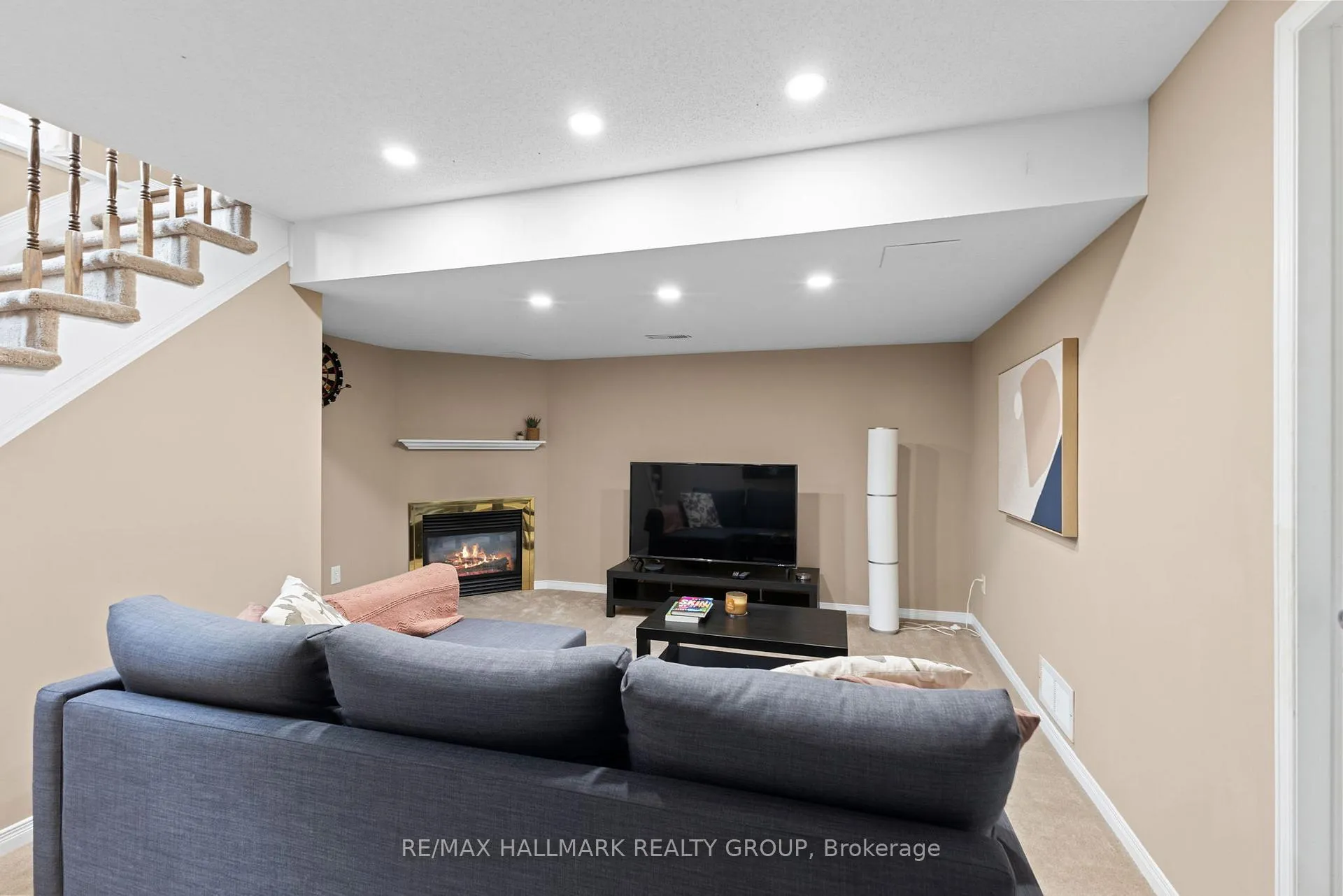 Photo 35 of 404 Wisteria Crescent, Ottawa, Riverside South — HOMEH