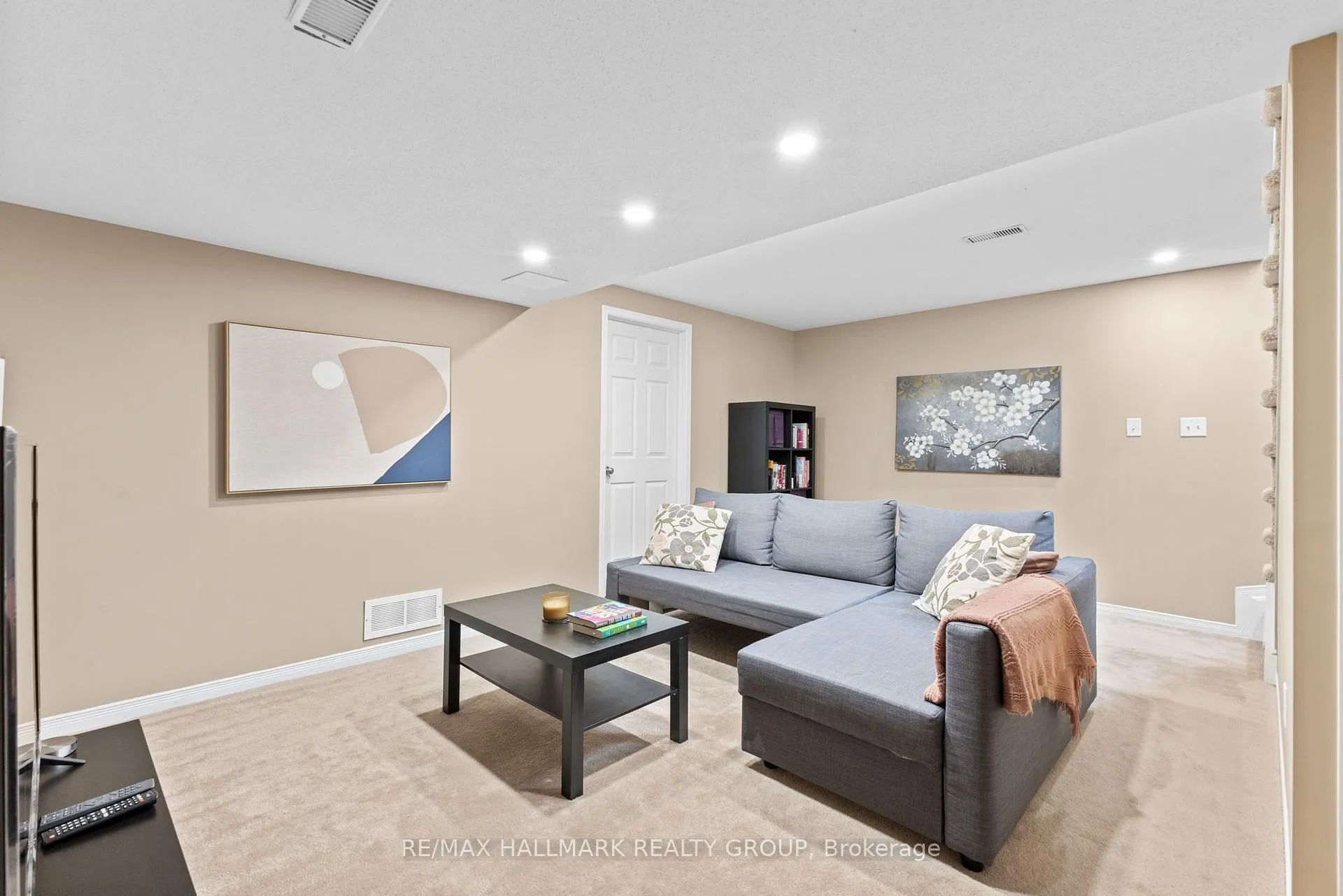 Photo 37 of 404 Wisteria Crescent, Ottawa, Riverside South — HOMEH