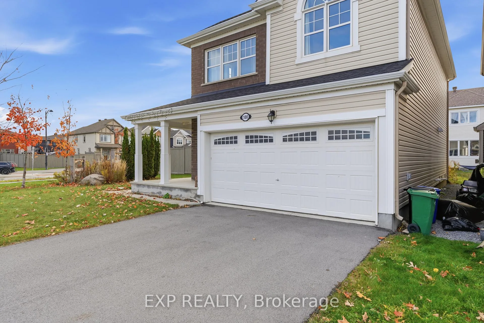 Photo 2 of 100 Cranesbill Road, Ottawa, Kanata - Emerald Meadows/Trailwest — HOMEH