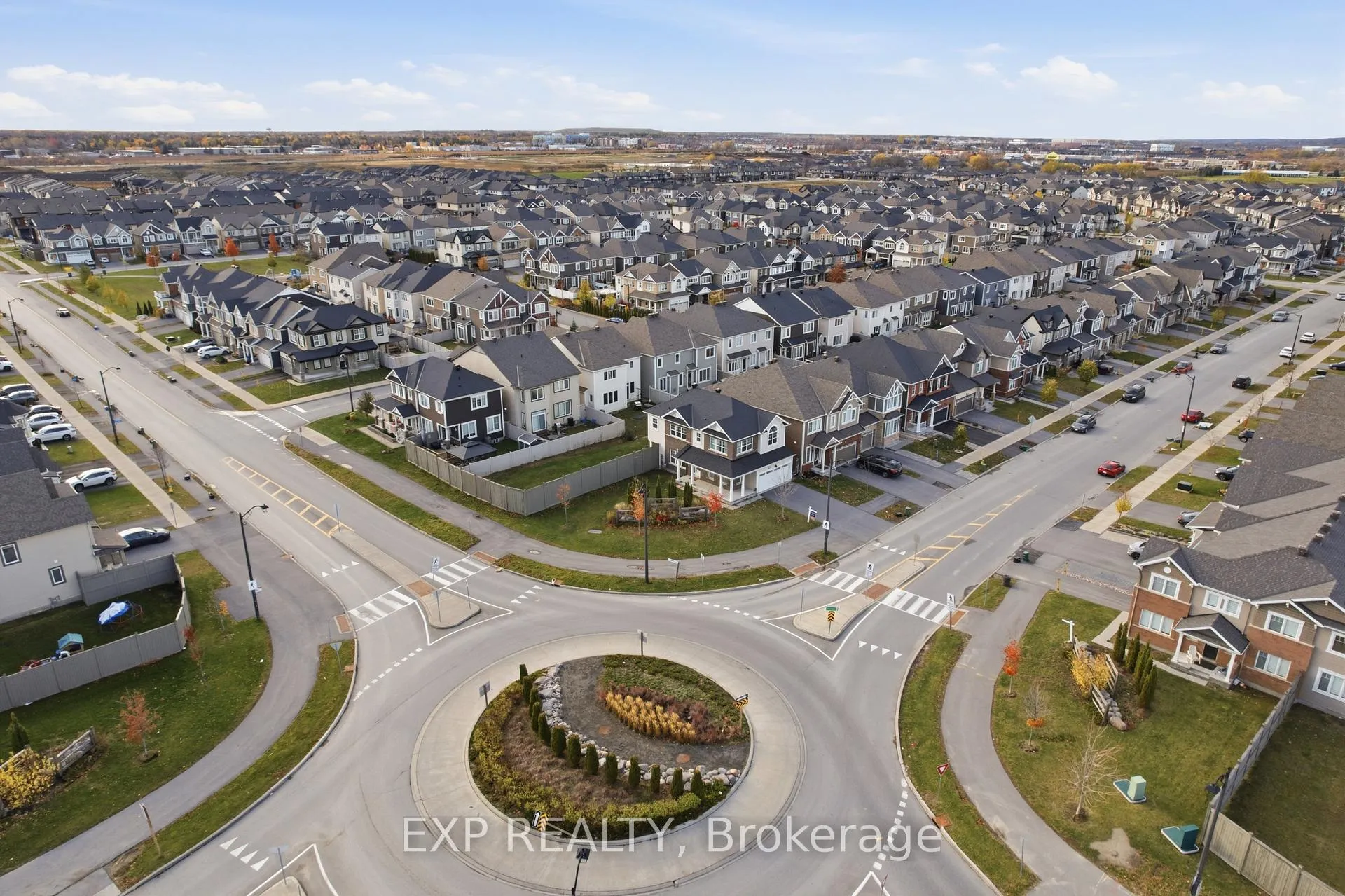 Photo 8 of 100 Cranesbill Road, Ottawa, Kanata - Emerald Meadows/Trailwest — HOMEH