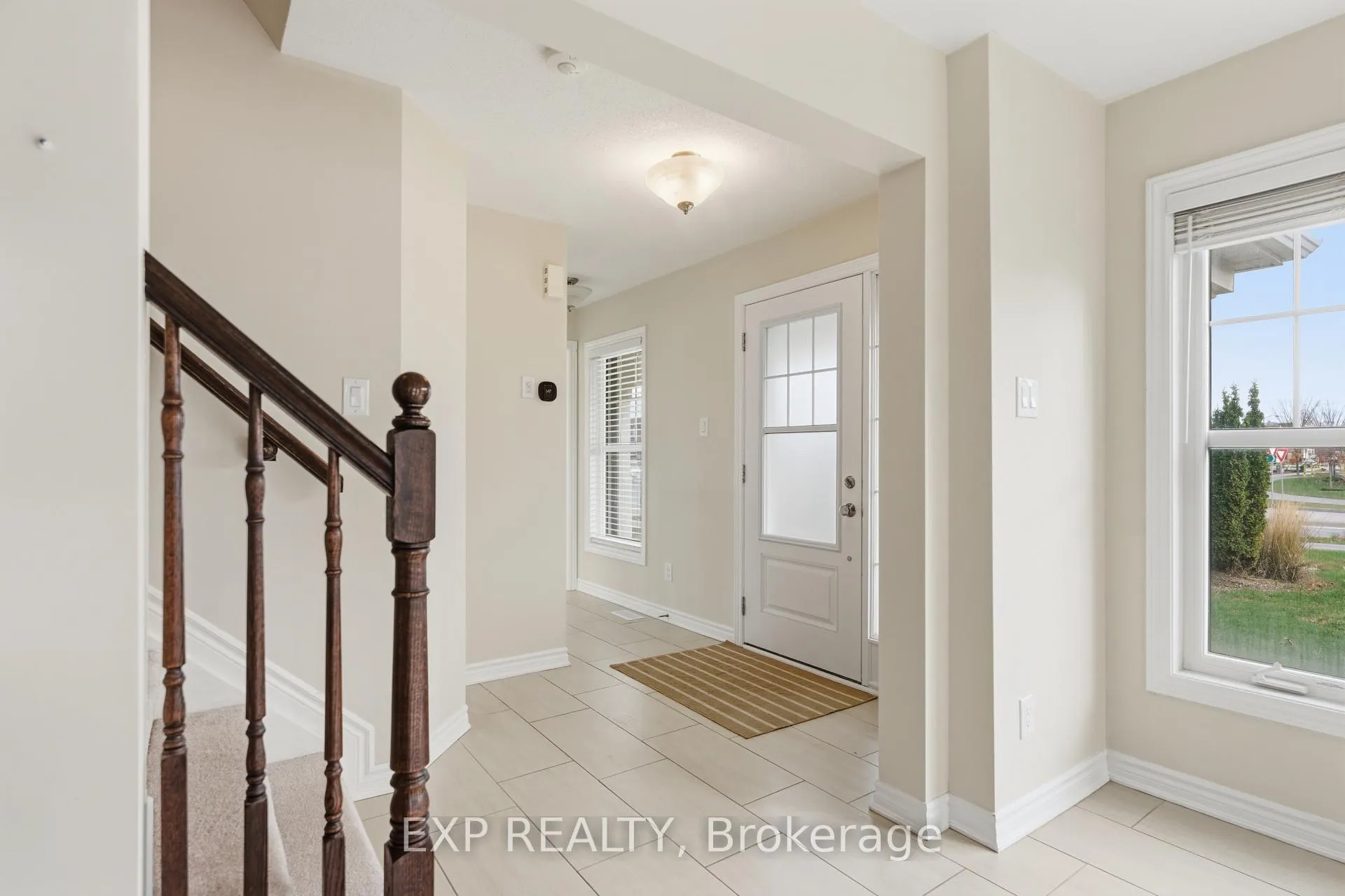Photo 11 of 100 Cranesbill Road, Ottawa, Kanata - Emerald Meadows/Trailwest — HOMEH