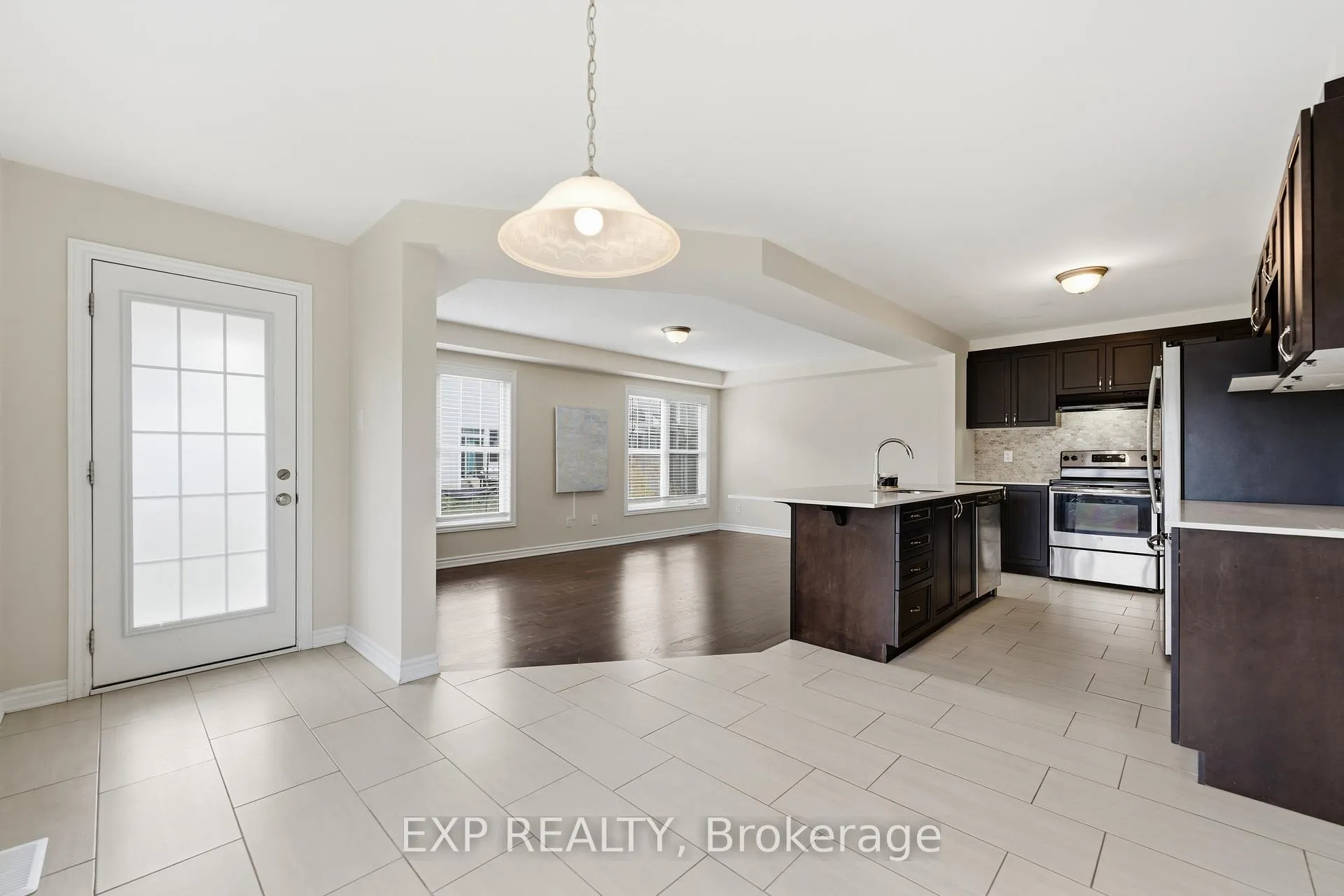 Photo 13 of 100 Cranesbill Road, Ottawa, Kanata - Emerald Meadows/Trailwest — HOMEH
