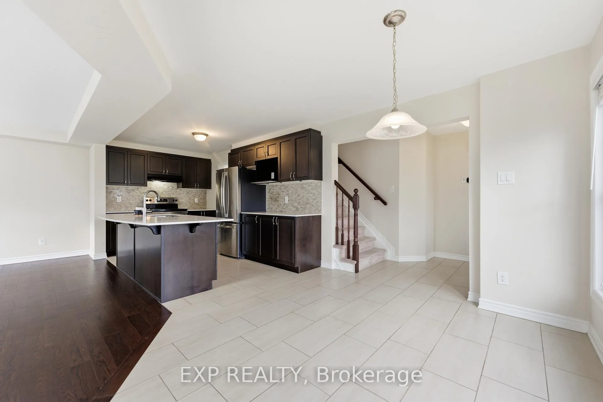 Photo 15 of 100 Cranesbill Road, Ottawa, Kanata - Emerald Meadows/Trailwest — HOMEH