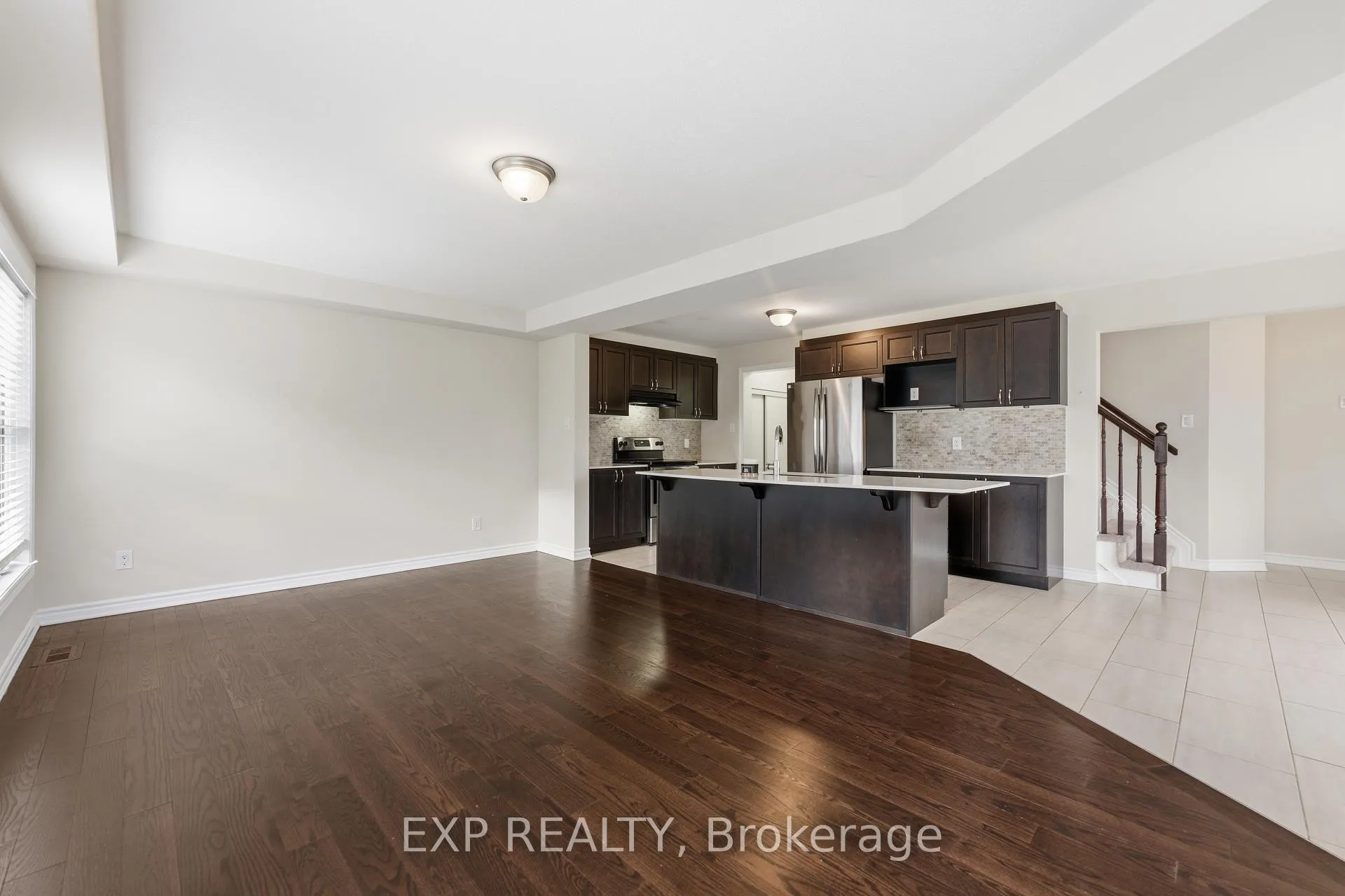 Photo 16 of 100 Cranesbill Road, Ottawa, Kanata - Emerald Meadows/Trailwest — HOMEH