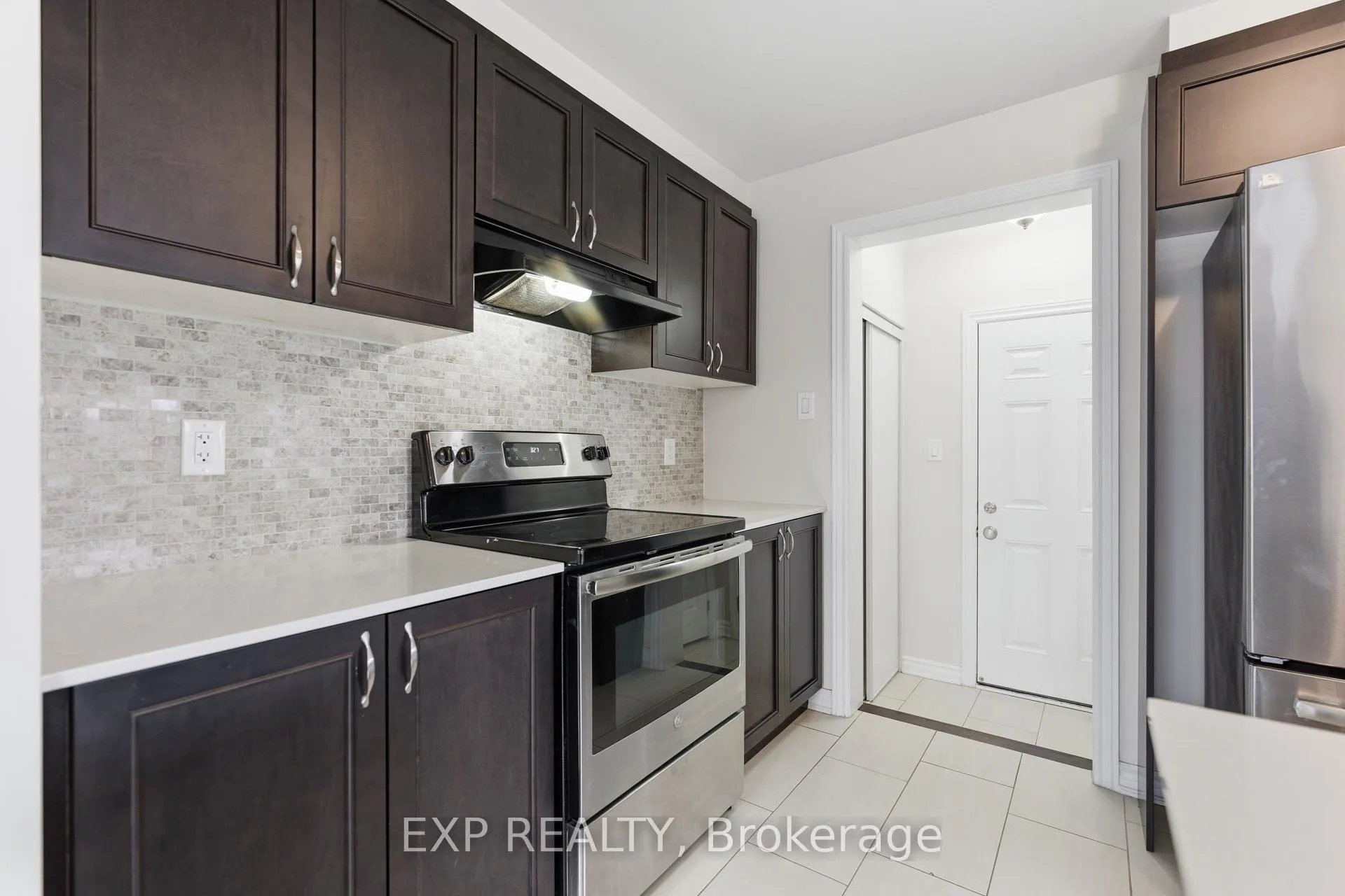Photo 19 of 100 Cranesbill Road, Ottawa, Kanata - Emerald Meadows/Trailwest — HOMEH