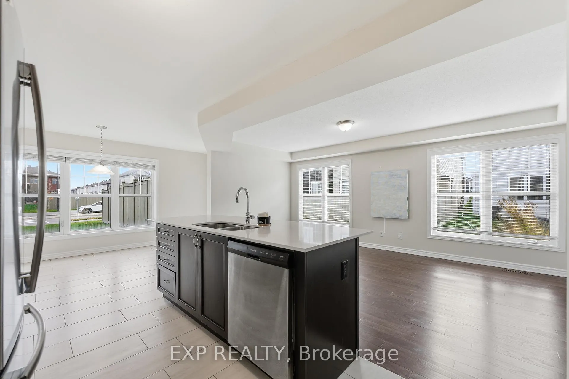 Photo 20 of 100 Cranesbill Road, Ottawa, Kanata - Emerald Meadows/Trailwest — HOMEH