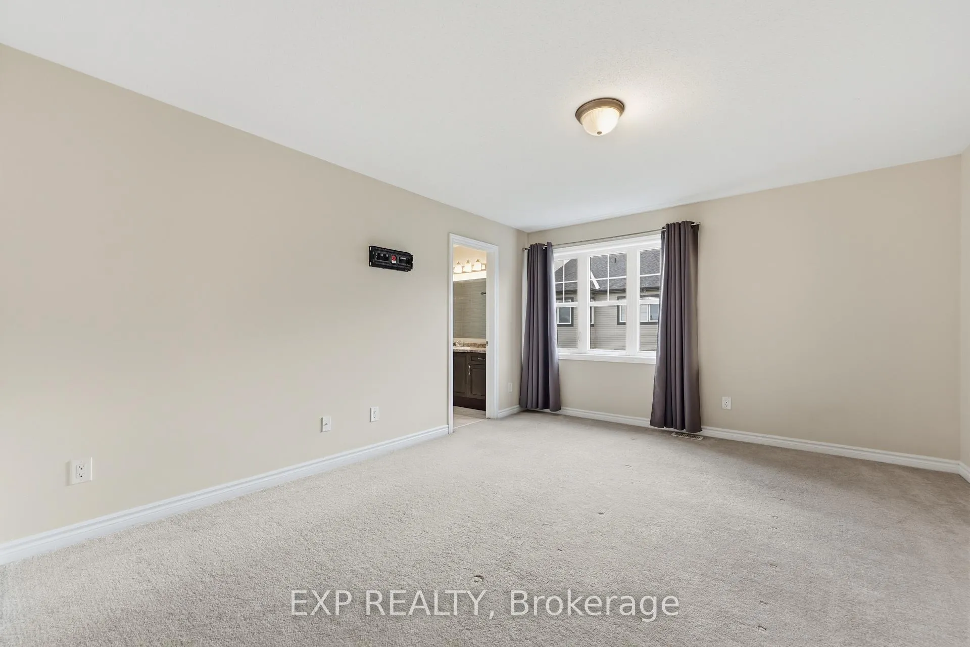 Photo 28 of 100 Cranesbill Road, Ottawa, Kanata - Emerald Meadows/Trailwest — HOMEH