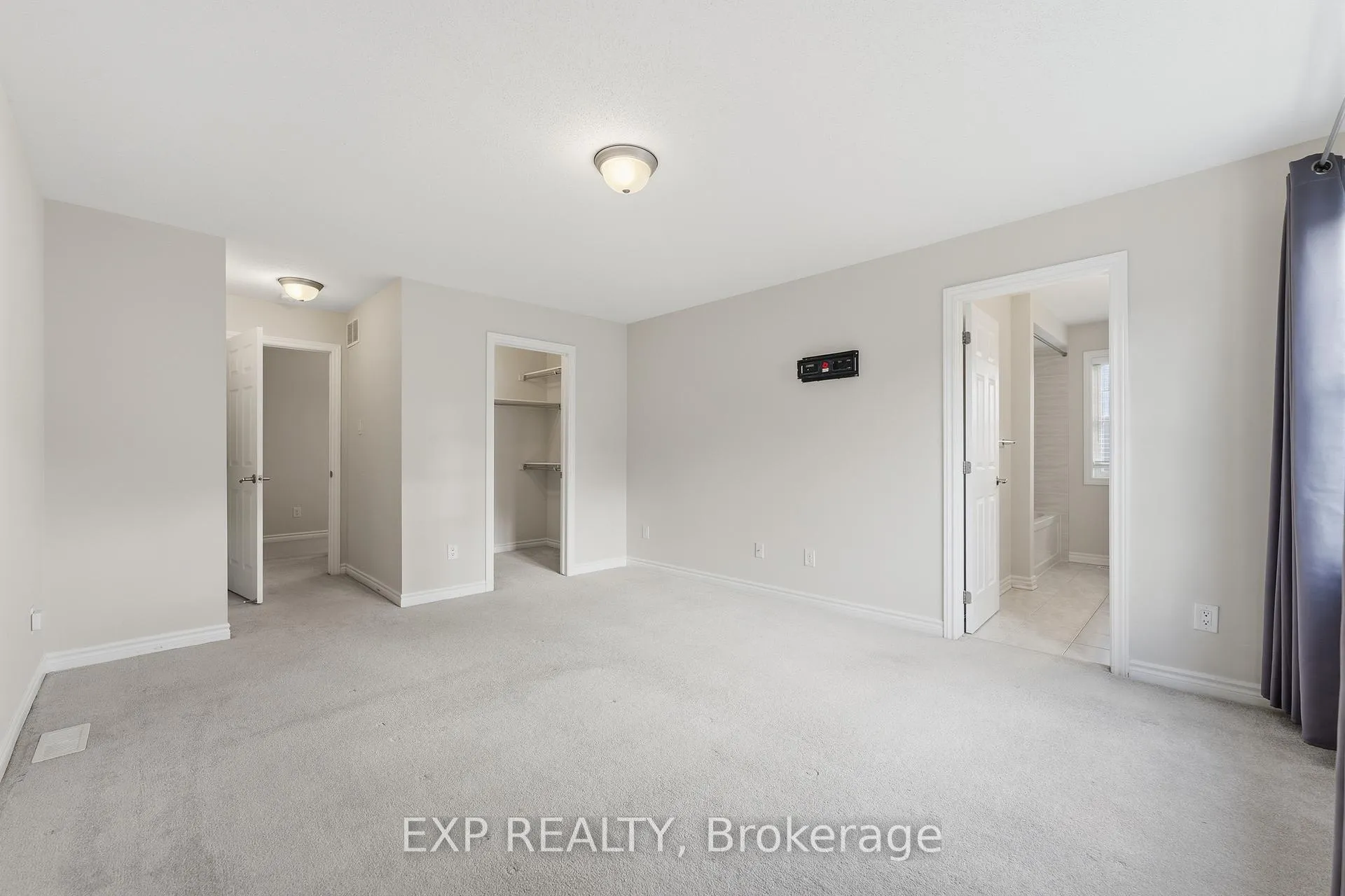 Photo 29 of 100 Cranesbill Road, Ottawa, Kanata - Emerald Meadows/Trailwest — HOMEH