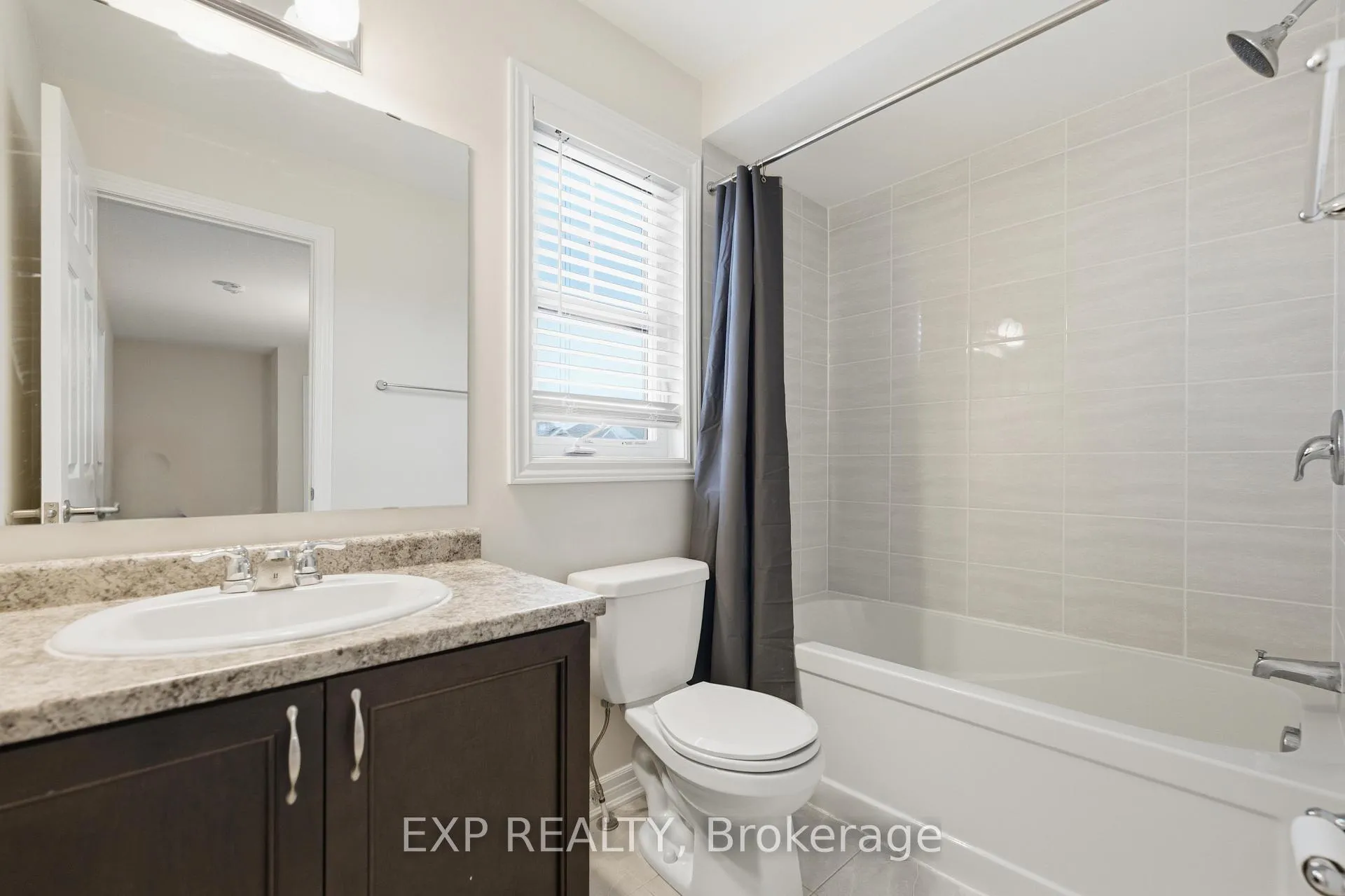 Photo 33 of 100 Cranesbill Road, Ottawa, Kanata - Emerald Meadows/Trailwest — HOMEH