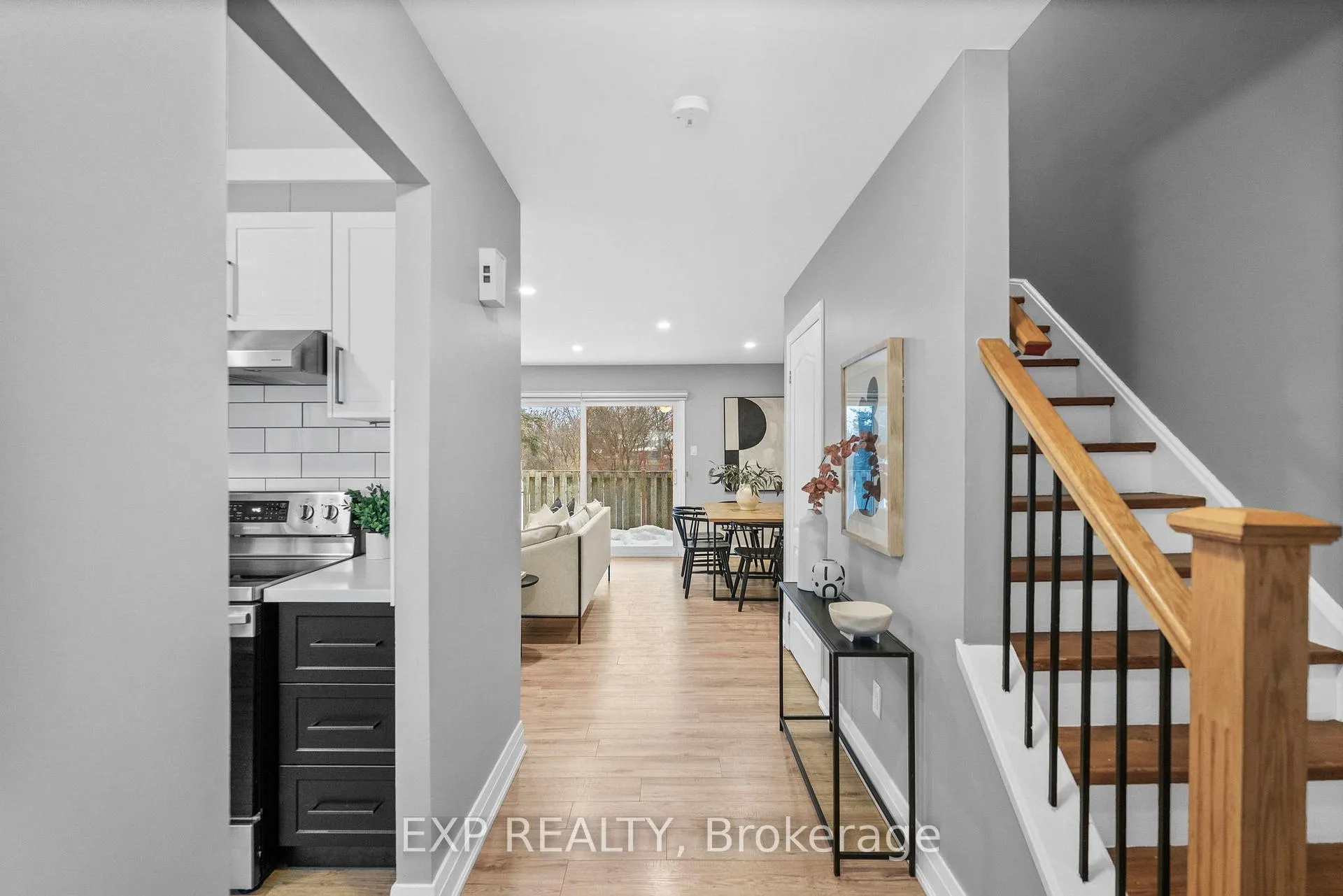 Photo 4 of 641 Woodward Avenue, Milton, Dorset Park — HOMEH