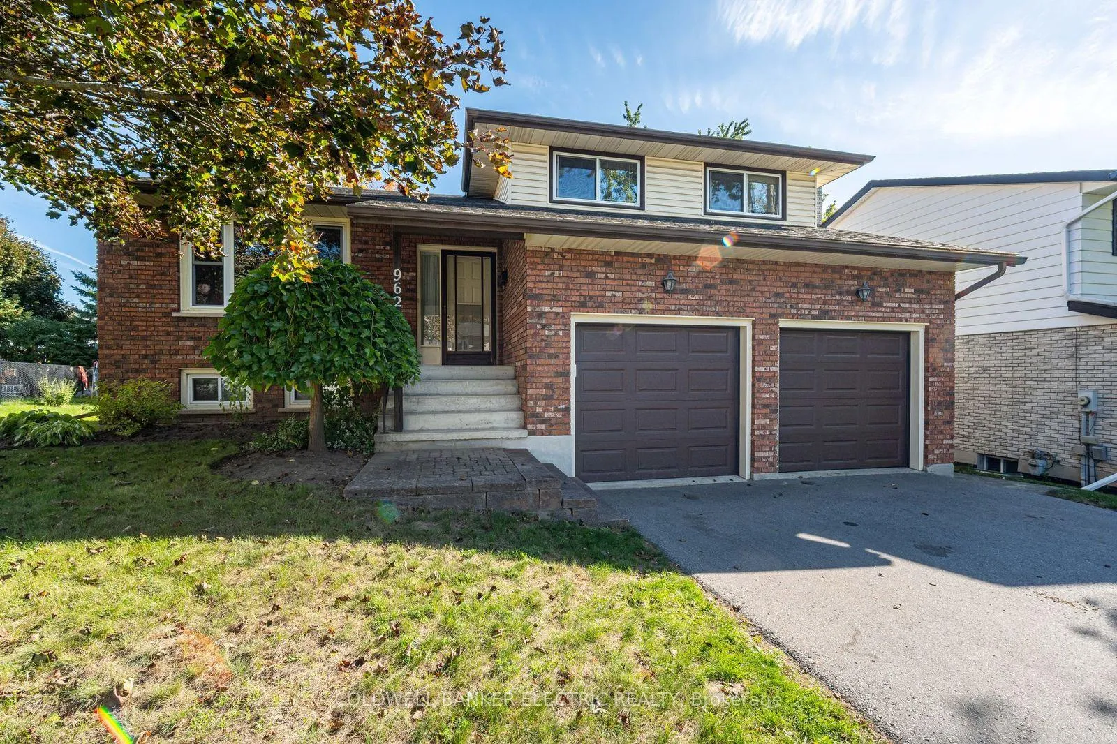 Photo 2 of 962 Golfview Road, Peterborough, Otonabee Ward 1 — HOMEH