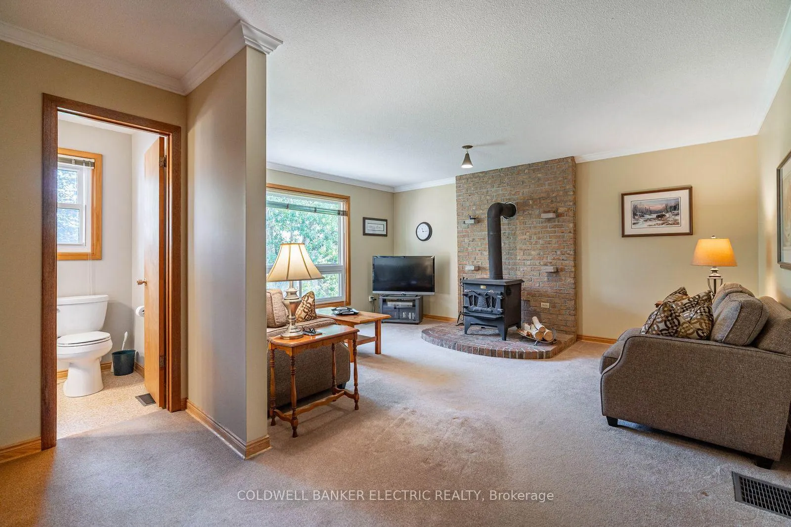 Photo 13 of 962 Golfview Road, Peterborough, Otonabee Ward 1 — HOMEH