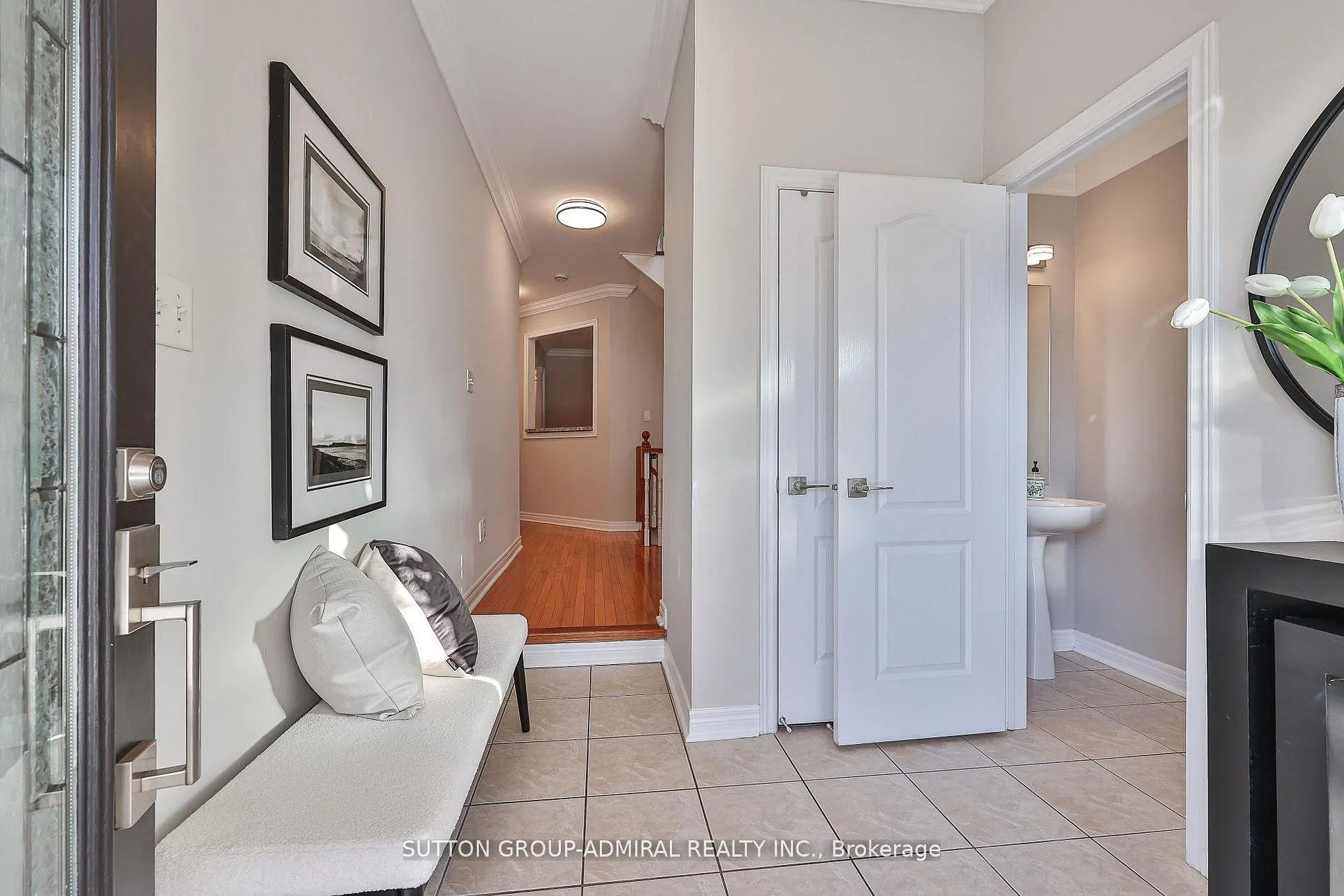 Photo 3 of 173 Bentoak Crescent, Vaughan, Patterson — HOMEH