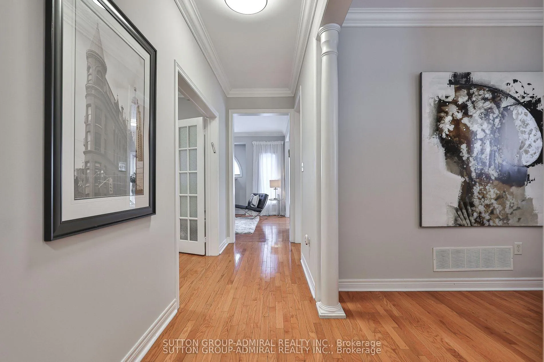 Photo 5 of 173 Bentoak Crescent, Vaughan, Patterson — HOMEH