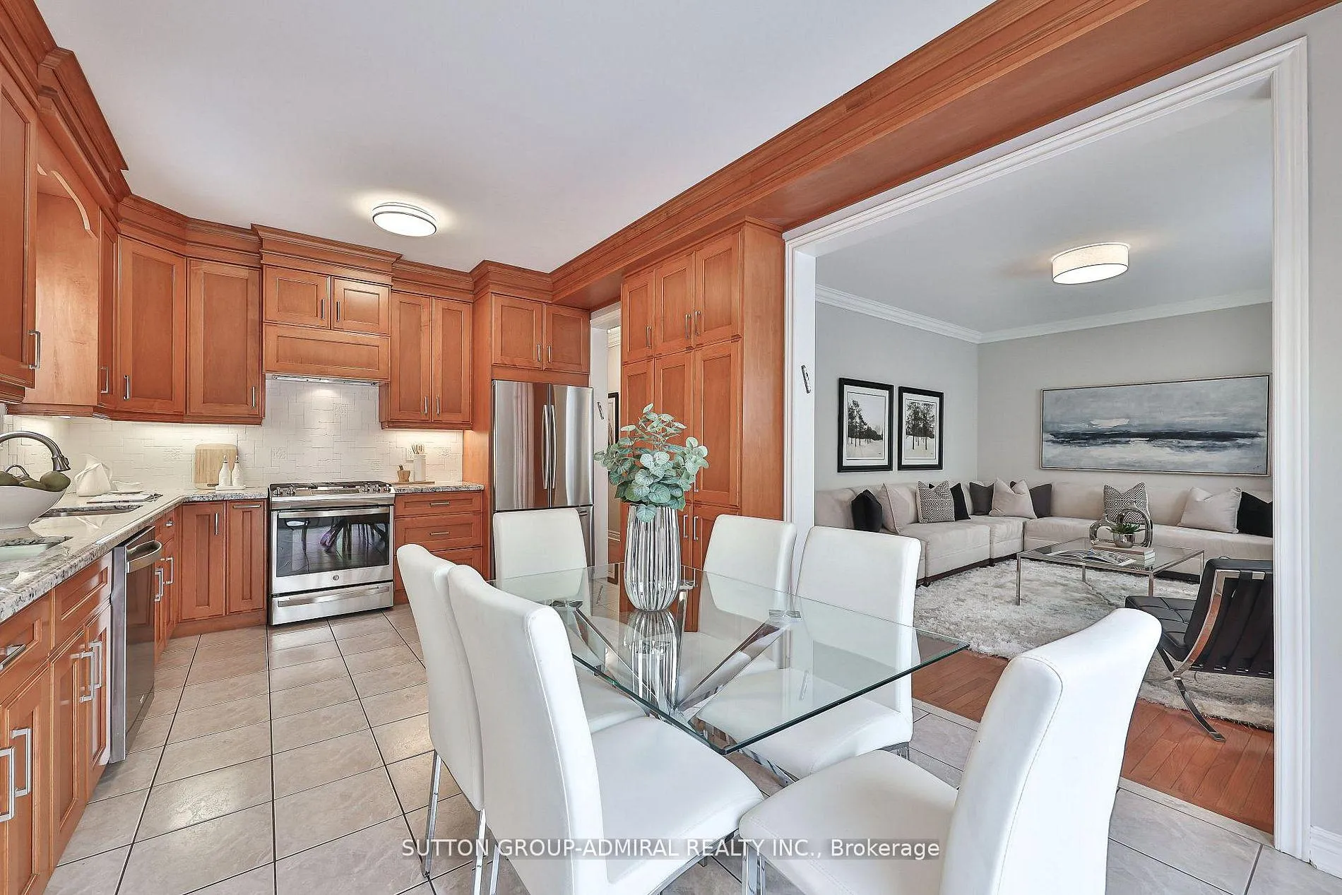 Photo 16 of 173 Bentoak Crescent, Vaughan, Patterson — HOMEH
