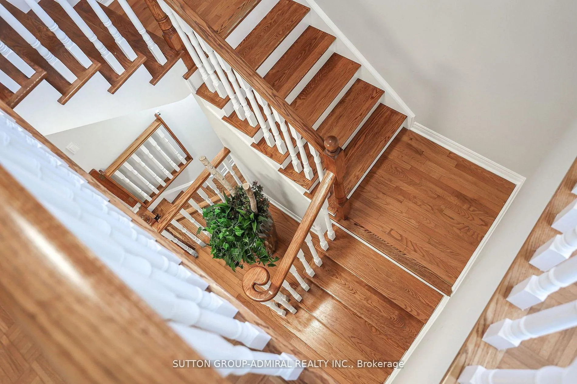 Photo 33 of 173 Bentoak Crescent, Vaughan, Patterson — HOMEH