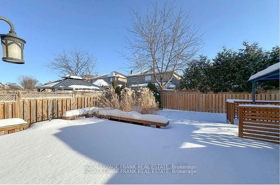Photo 39 of 7 Winterberry Drive, Whitby, Rolling Acres — HOMEH