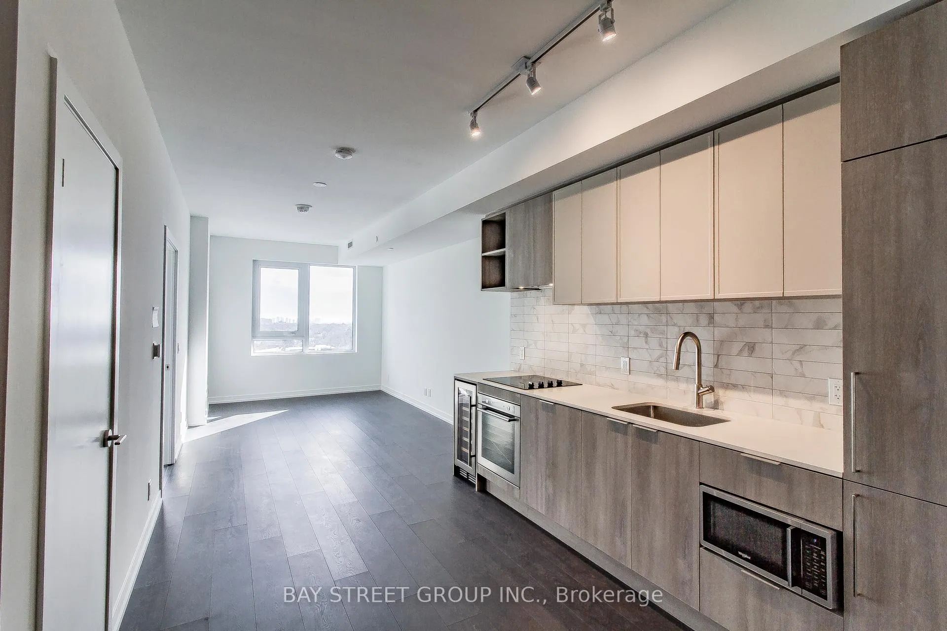 Photo 1 of Unit 1203, 2020 Bathurst Street, Toronto, Humewood-Cedarvale — HOMEH