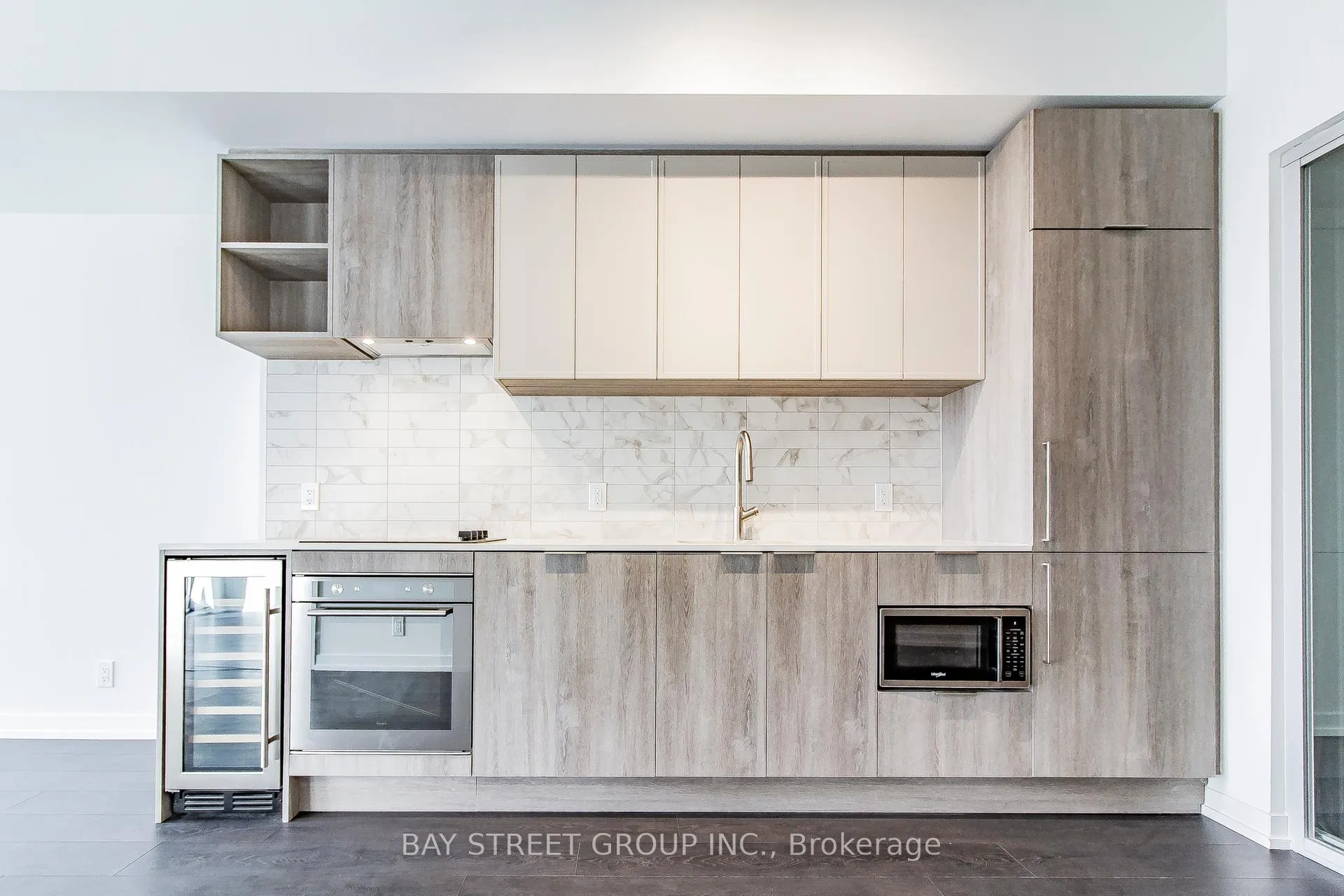 Photo 2 of Unit 1203, 2020 Bathurst Street, Toronto, Humewood-Cedarvale — HOMEH