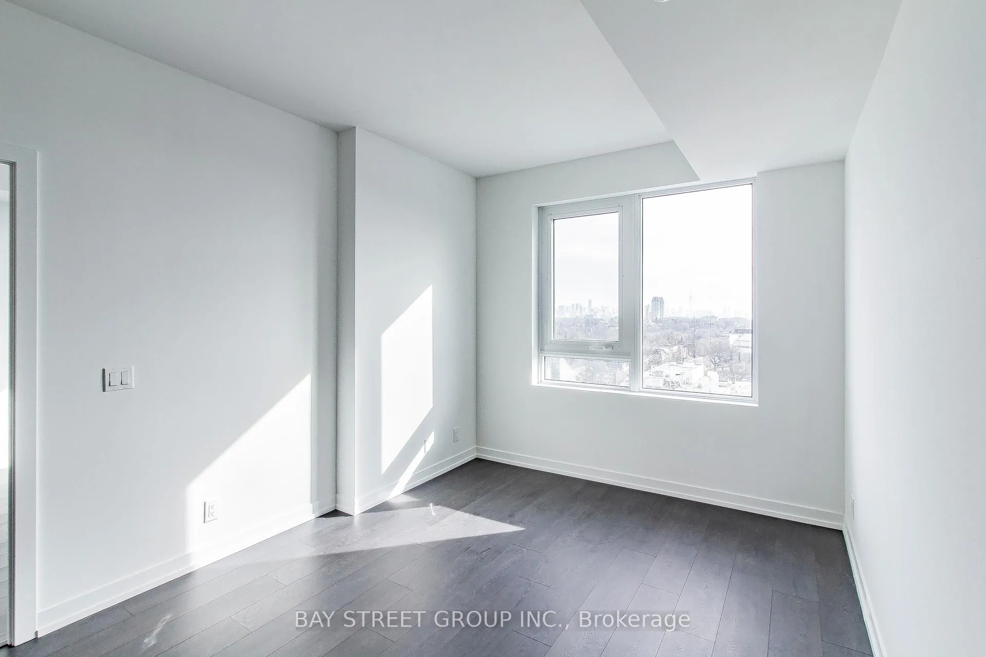 Photo 4 of Unit 1203, 2020 Bathurst Street, Toronto, Humewood-Cedarvale — HOMEH