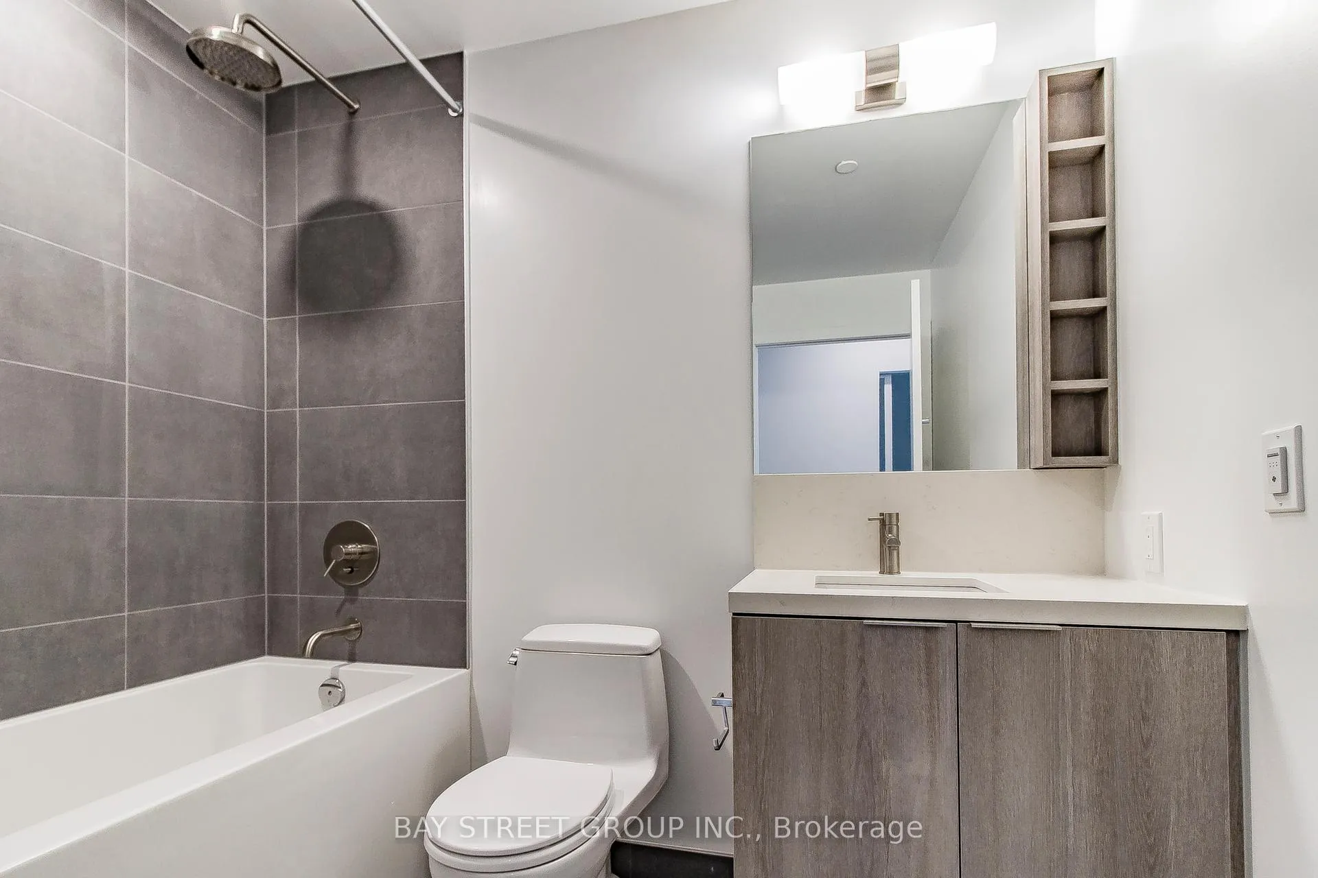 Photo 6 of Unit 1203, 2020 Bathurst Street, Toronto, Humewood-Cedarvale — HOMEH