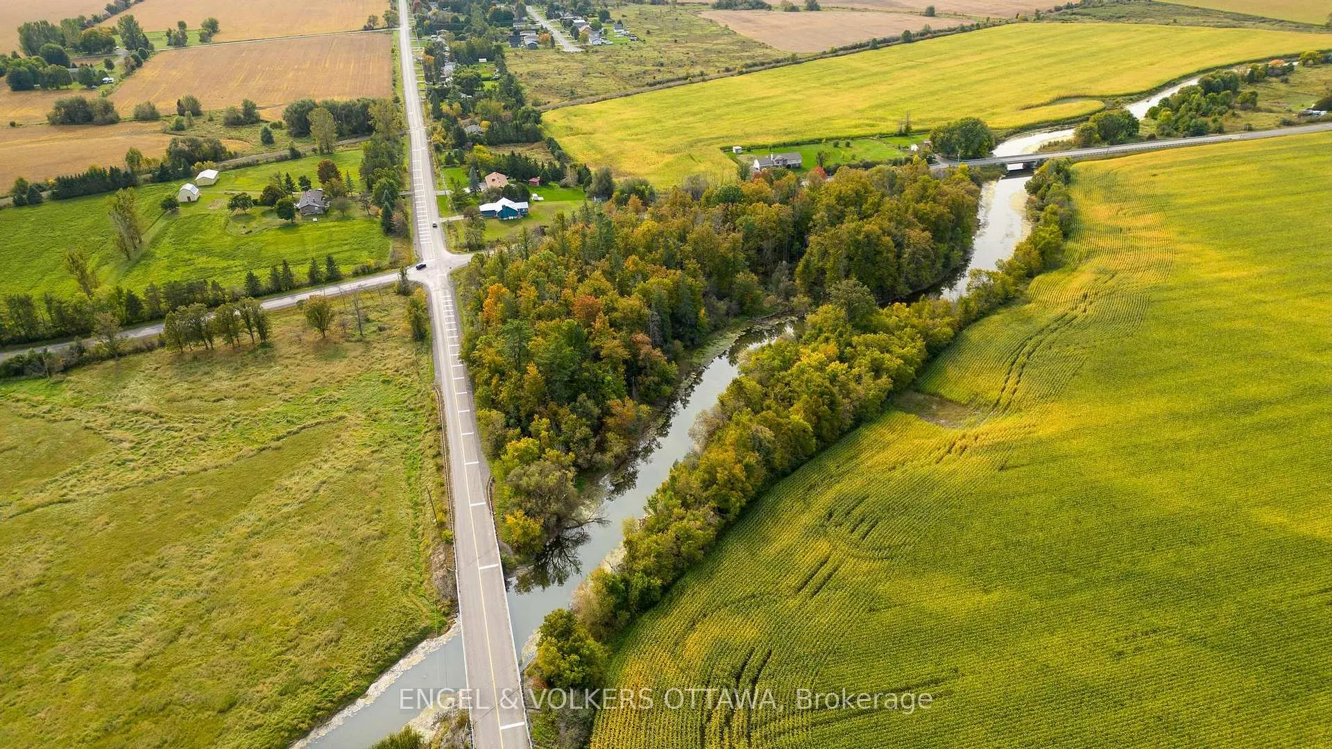 Photo 3 of 2615 Thomas A Dolan Parkway, Ottawa, Fitzroy Ward (South East) — HOMEH