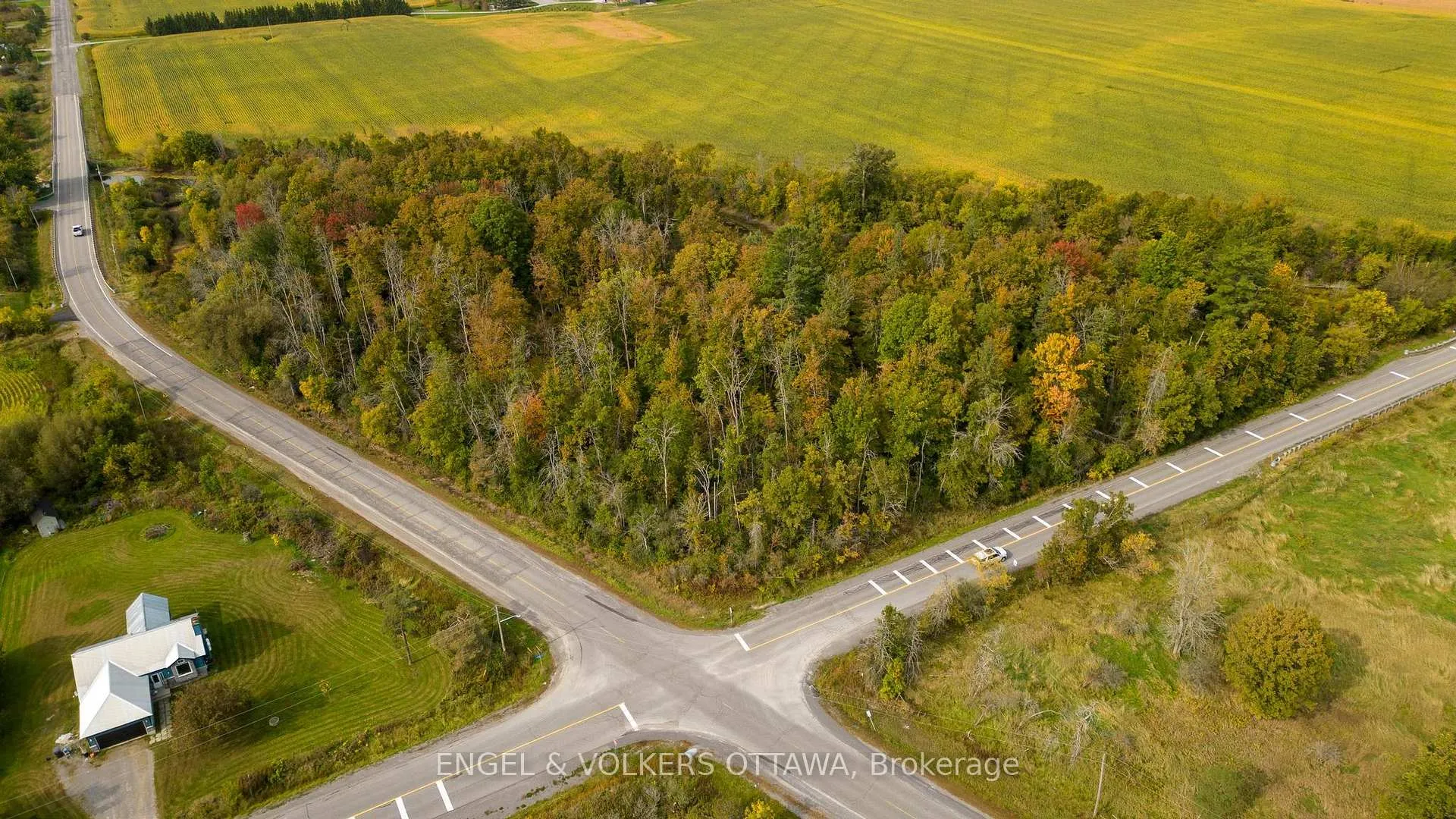 Photo 9 of 2615 Thomas A Dolan Parkway, Ottawa, Fitzroy Ward (South East) — HOMEH