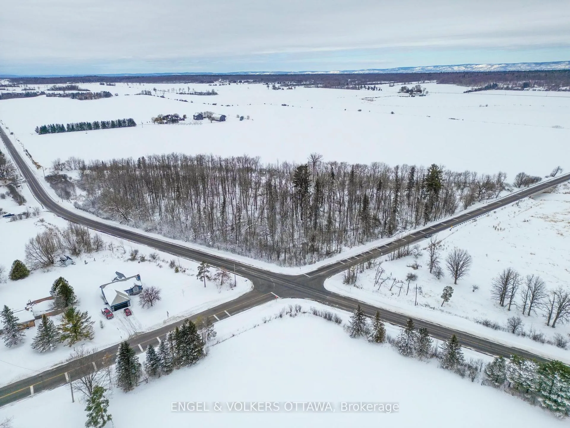 Photo 14 of 2615 Thomas A Dolan Parkway, Ottawa, Fitzroy Ward (South East) — HOMEH