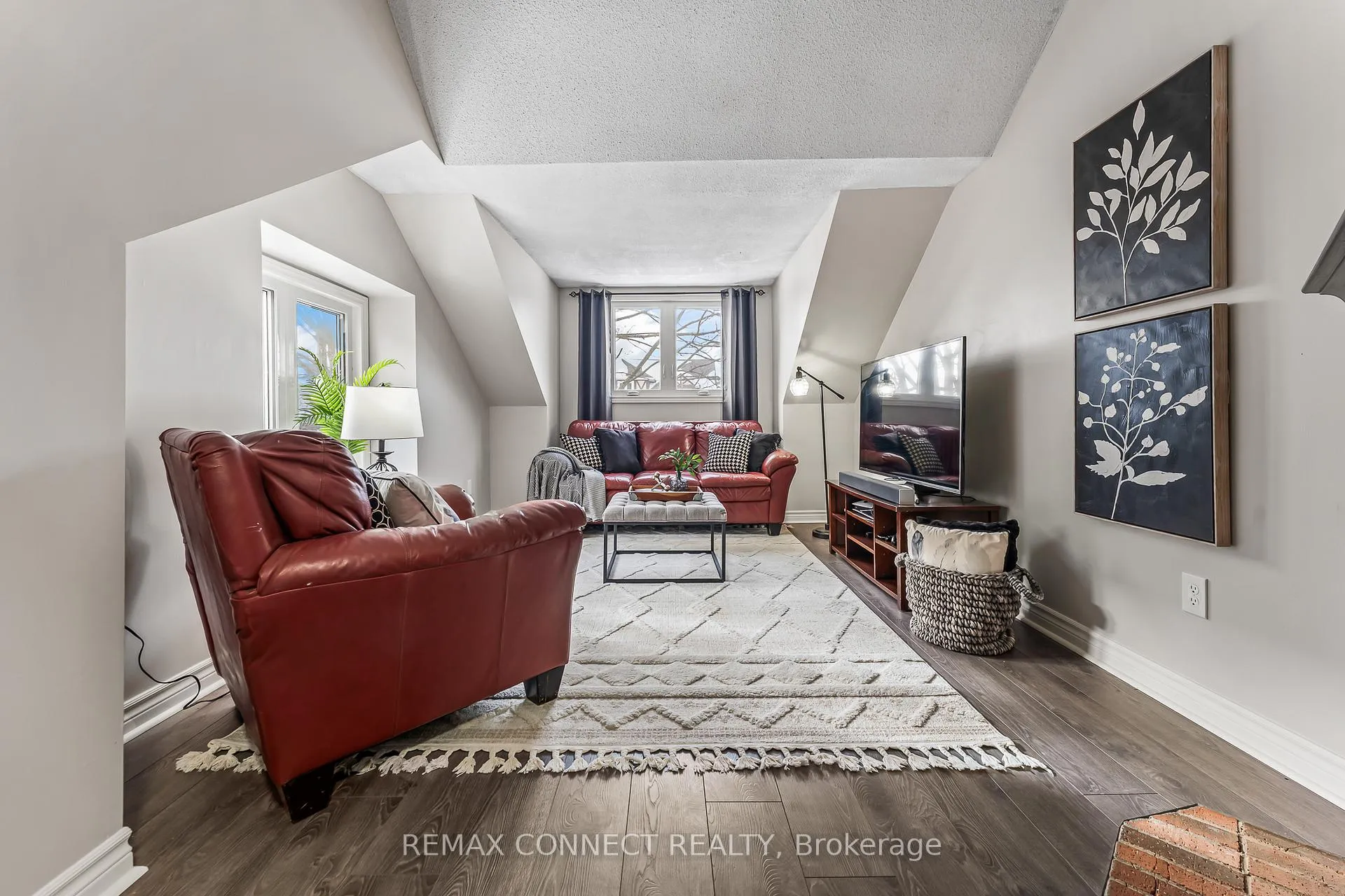 Photo 23 of 959 Redbird Crescent, Pickering, Liverpool — HOMEH
