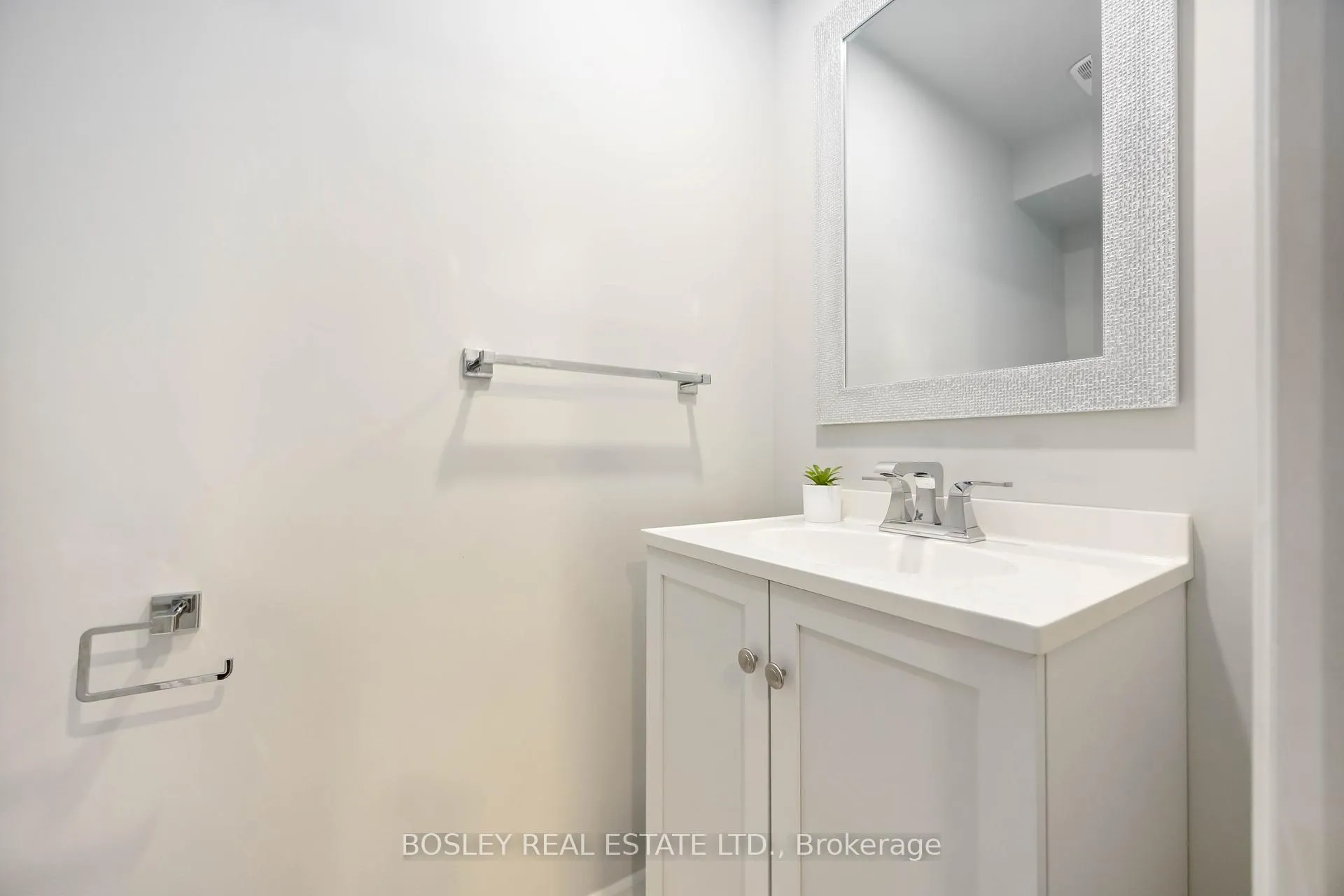 Photo 11 of 57 Candlebrook Drive, Whitby, Pringle Creek — HOMEH