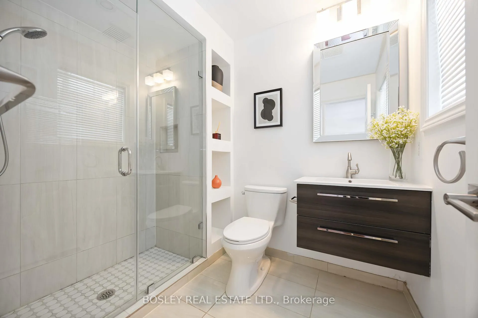 Photo 17 of 57 Candlebrook Drive, Whitby, Pringle Creek — HOMEH