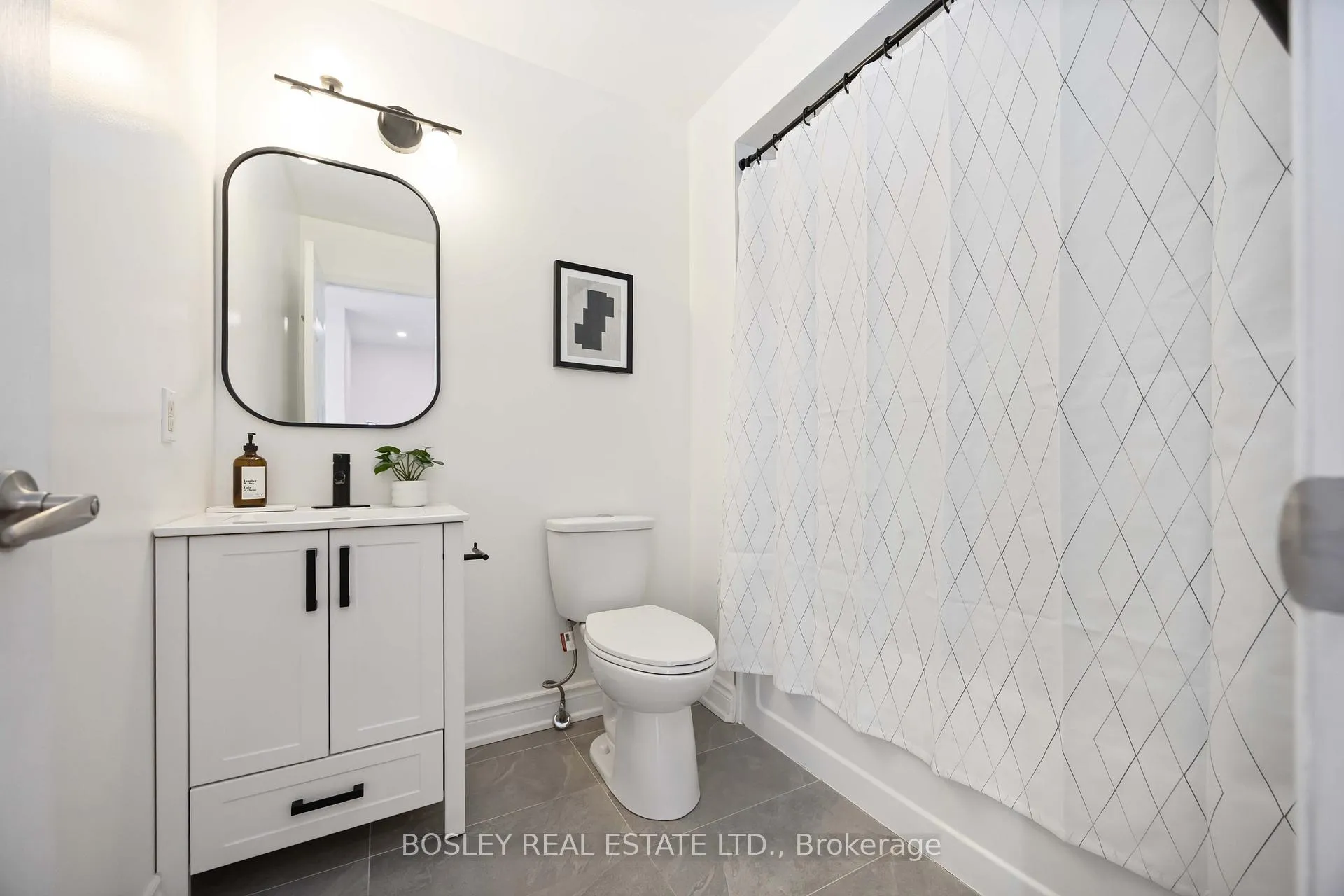 Photo 18 of 57 Candlebrook Drive, Whitby, Pringle Creek — HOMEH