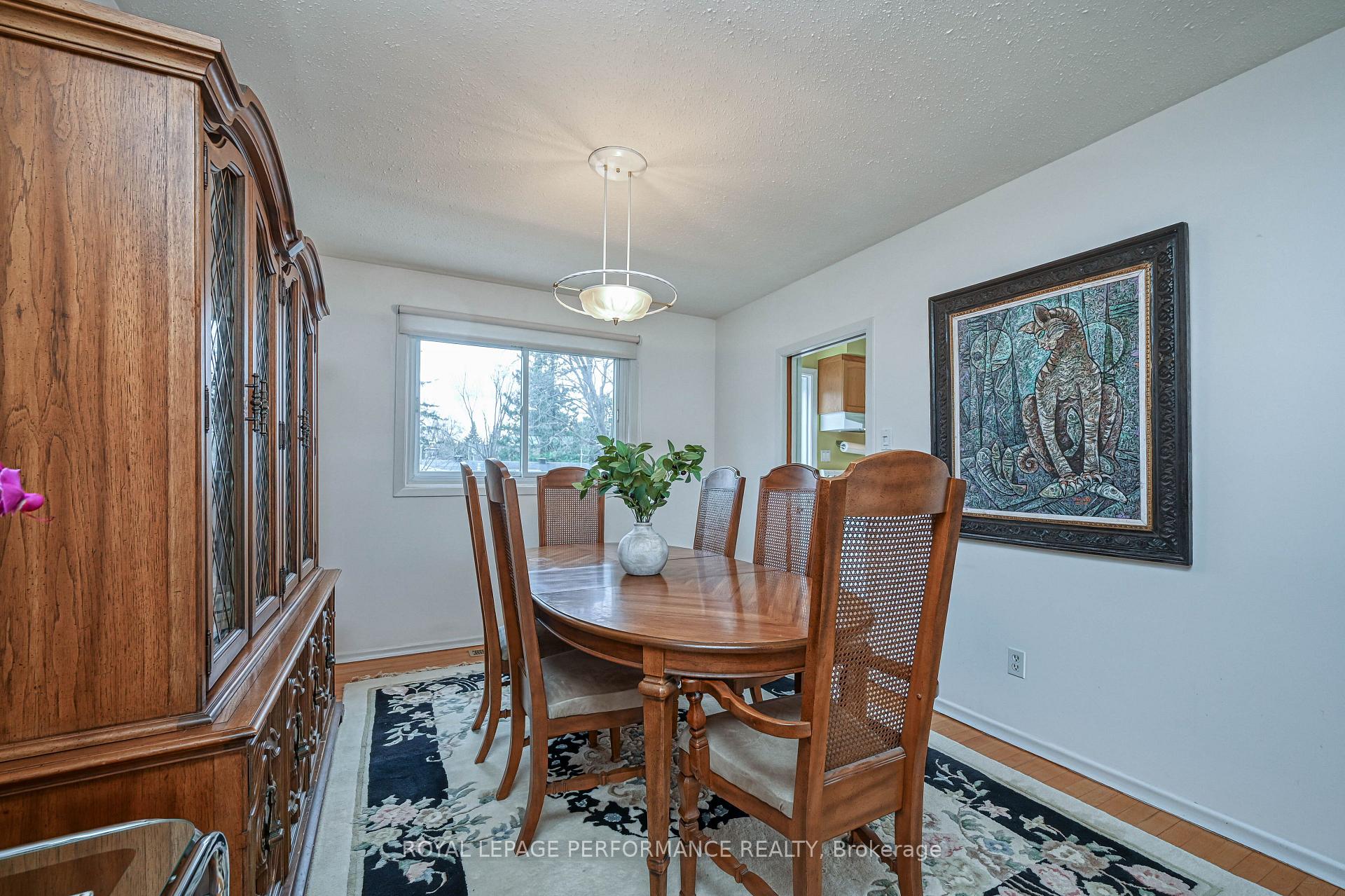 Photo 4 of 121 Starwood Road, Ottawa, Meadowlands/St. Claire Gardens — HOMEH