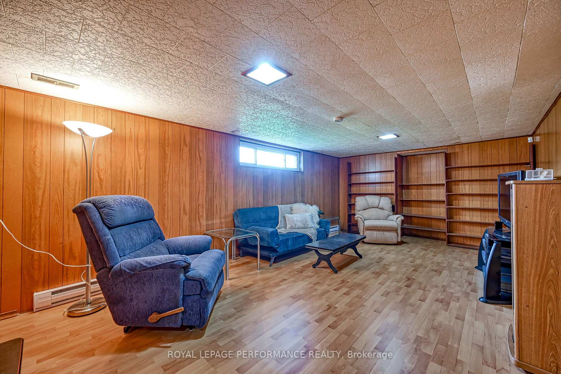Photo 18 of 121 Starwood Road, Ottawa, Meadowlands/St. Claire Gardens — HOMEH